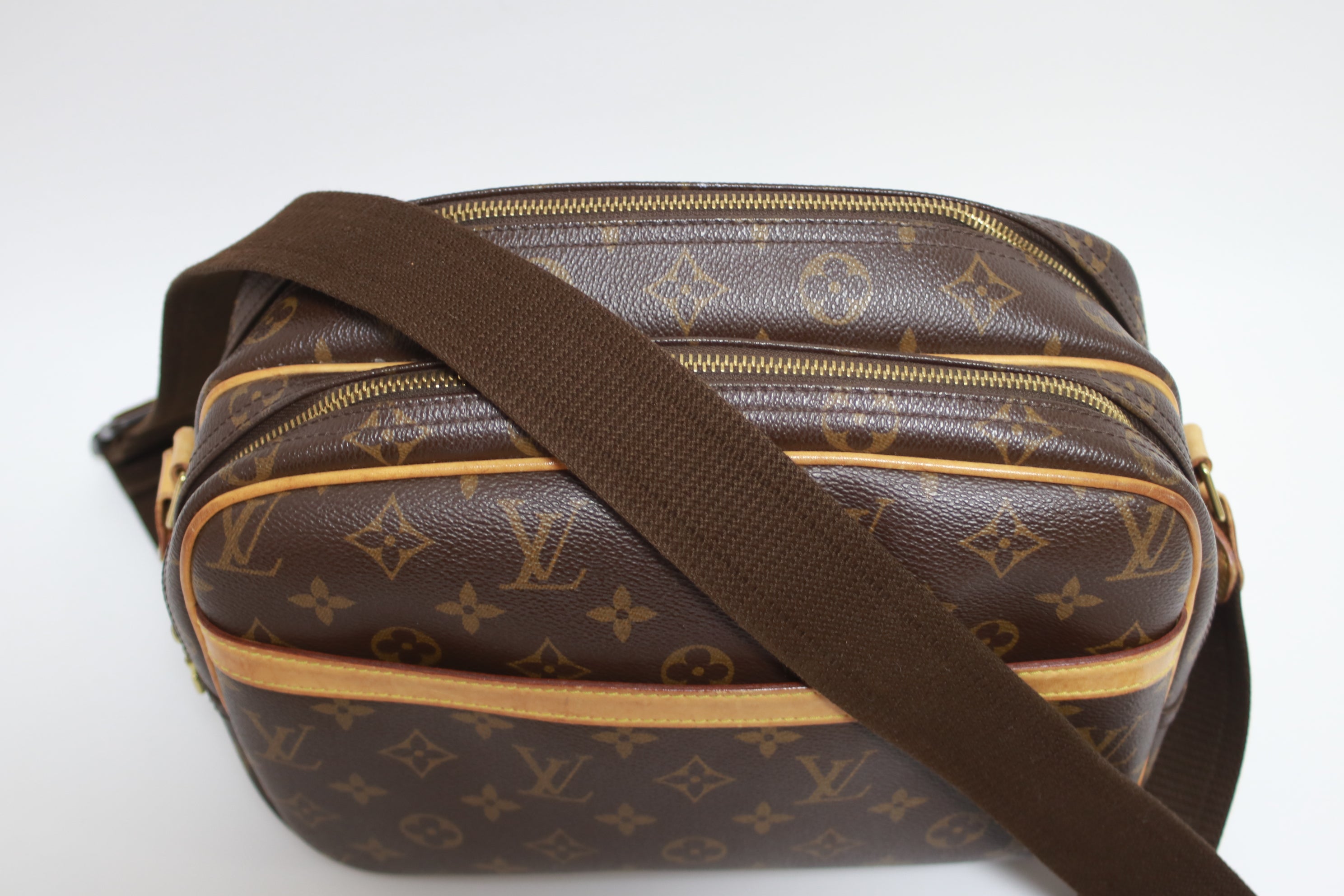 Louis Vuitton Reporter PM Messenger Bag Used (7882)