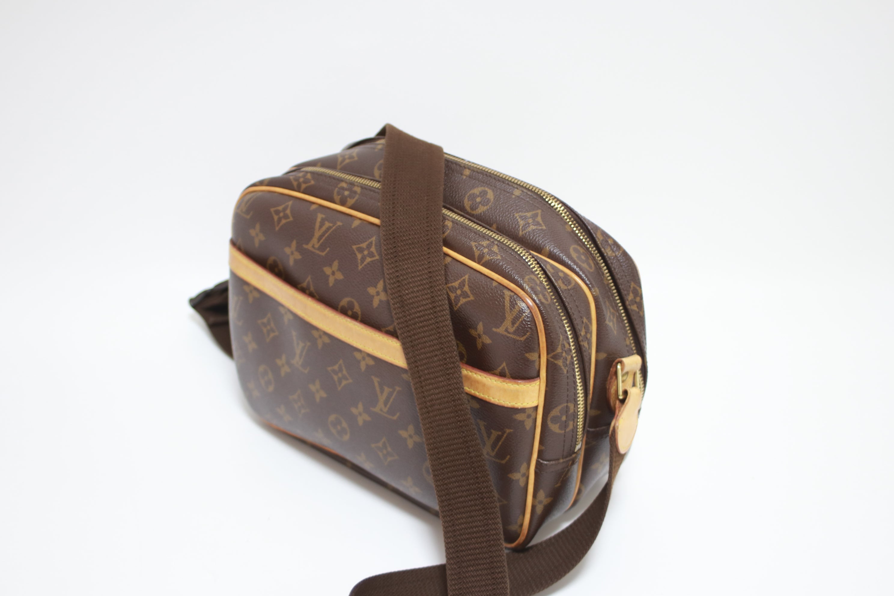 Louis Vuitton Reporter PM Messenger Bag Used (7882)