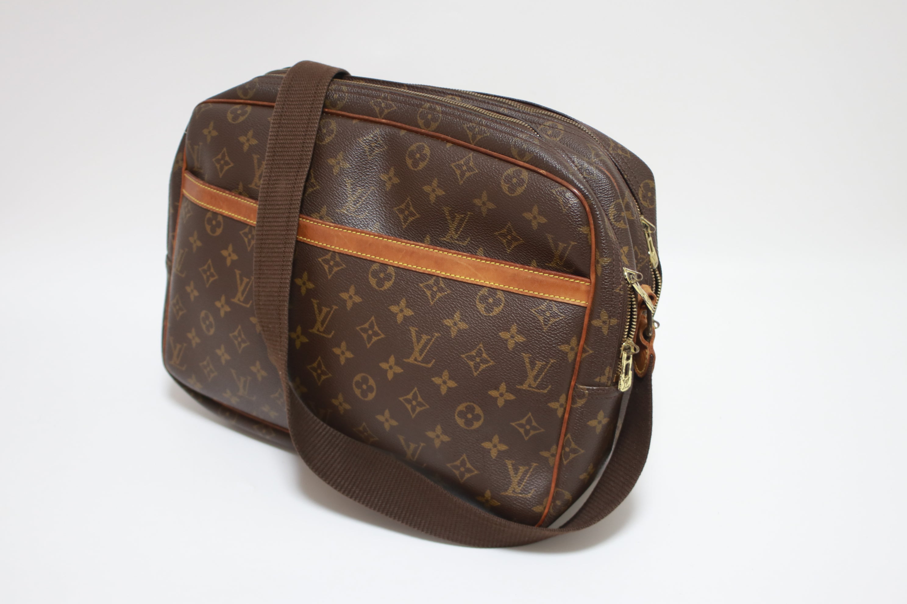 Louis Vuitton Reporter GM Messenger Bag Used