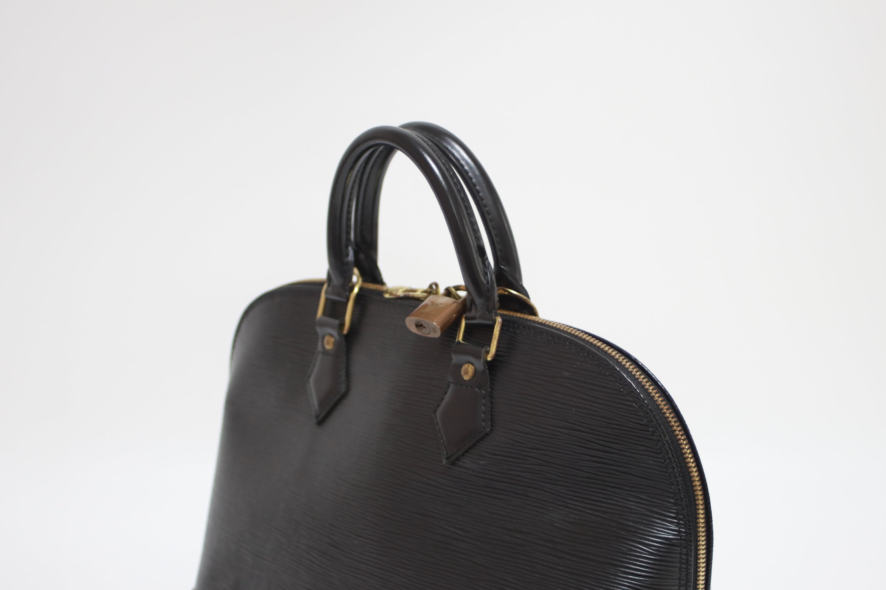 Louis Vuitton Alma PM Epi Leather Handbag Black Used (7977)