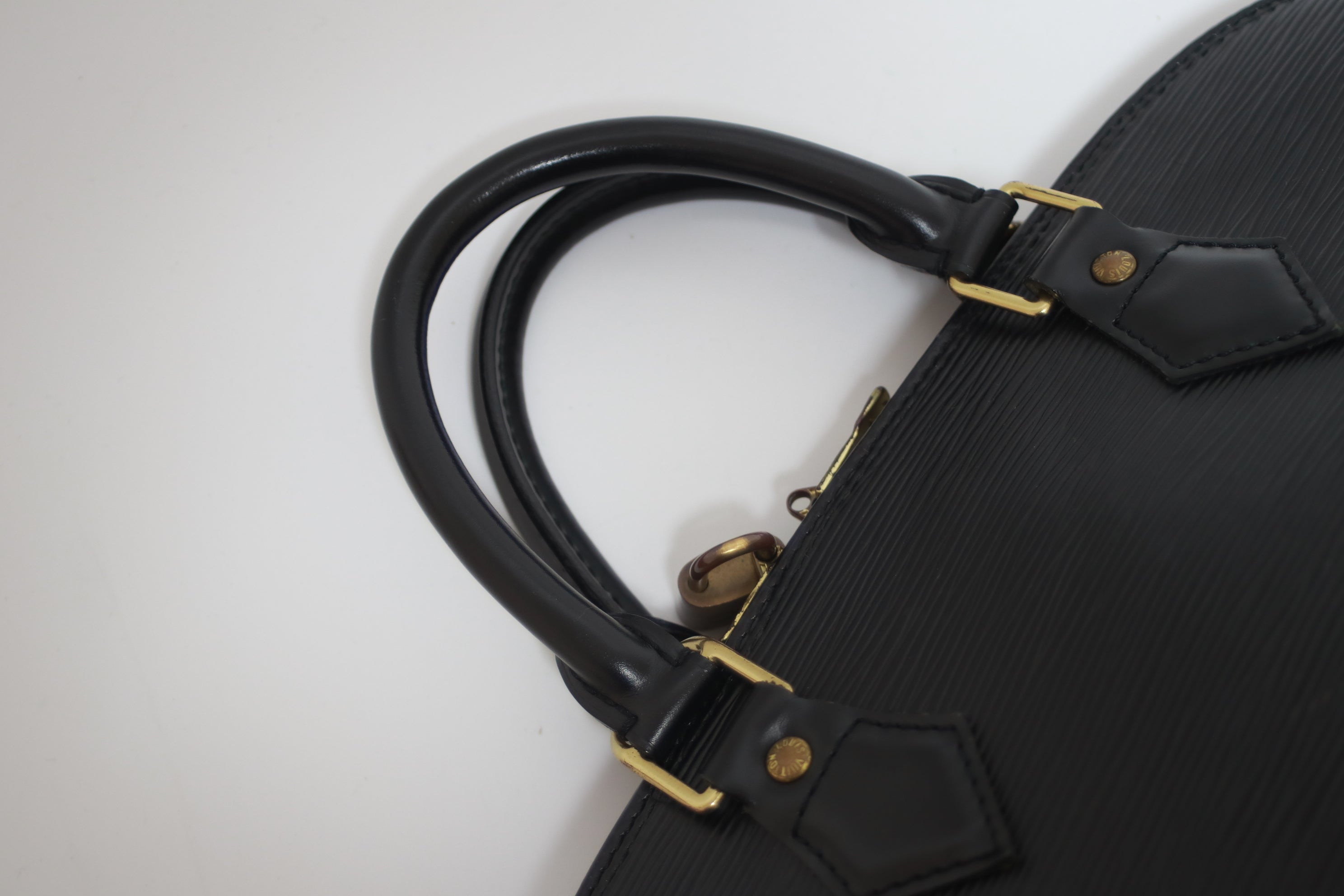 Louis Vuitton Alma PM Epi Leather Handbag Black Used (7977)