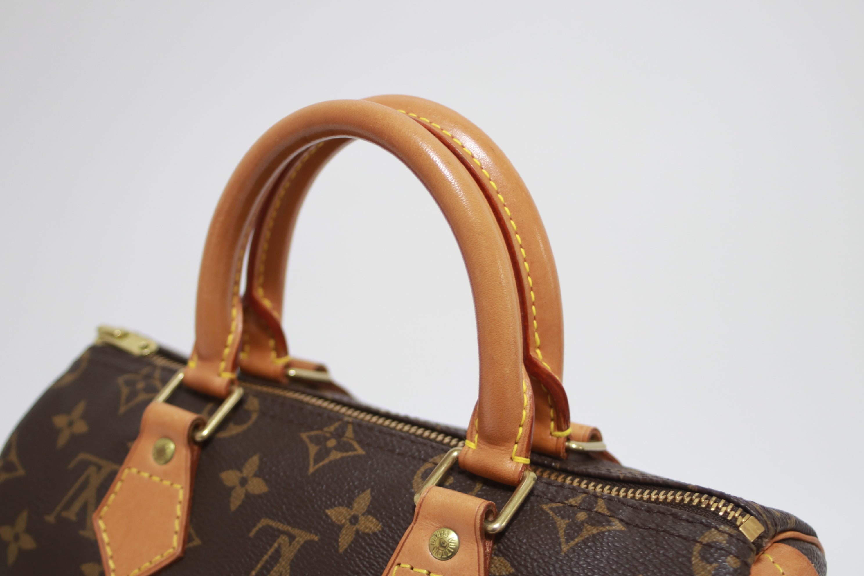 Louis Vuitton Speedy 25 Handbag Used