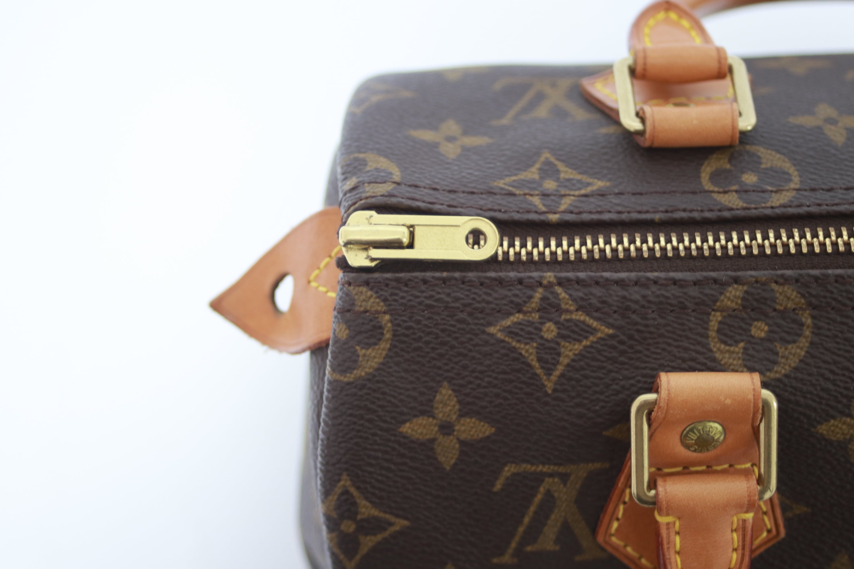 Louis Vuitton Speedy 25 Handbag Used