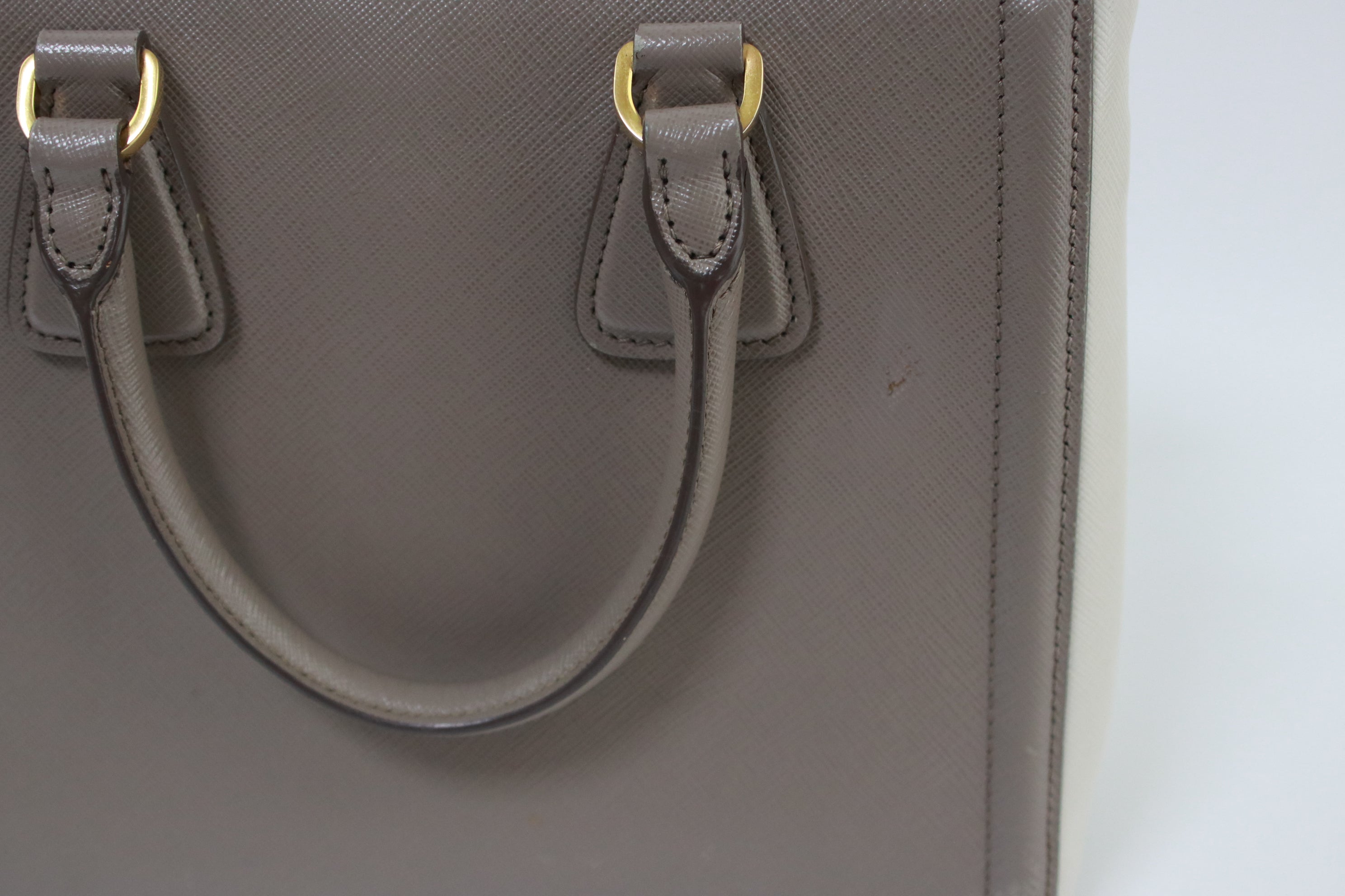 PRADA SAFFIANO TWO WAY/TWO TONE/GRAY AND WHITE USED