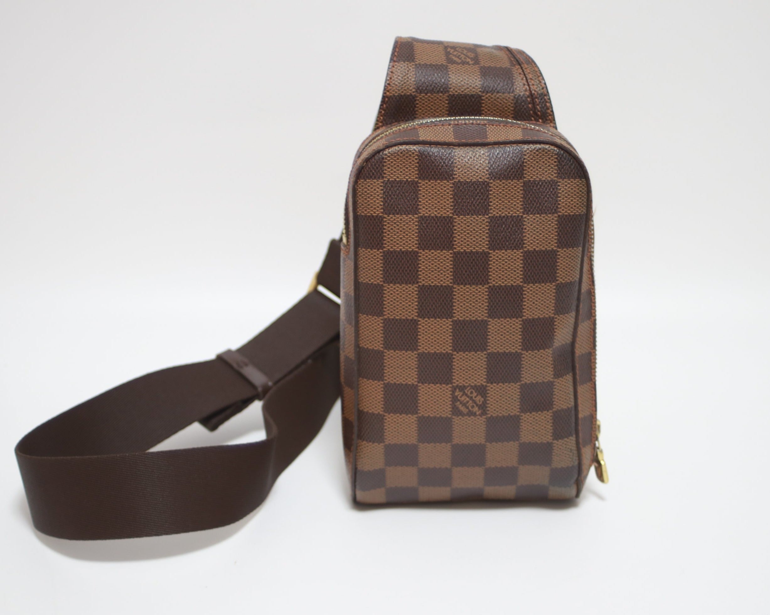 Louis Vuitton Geronimo Body Bag Used (7984)