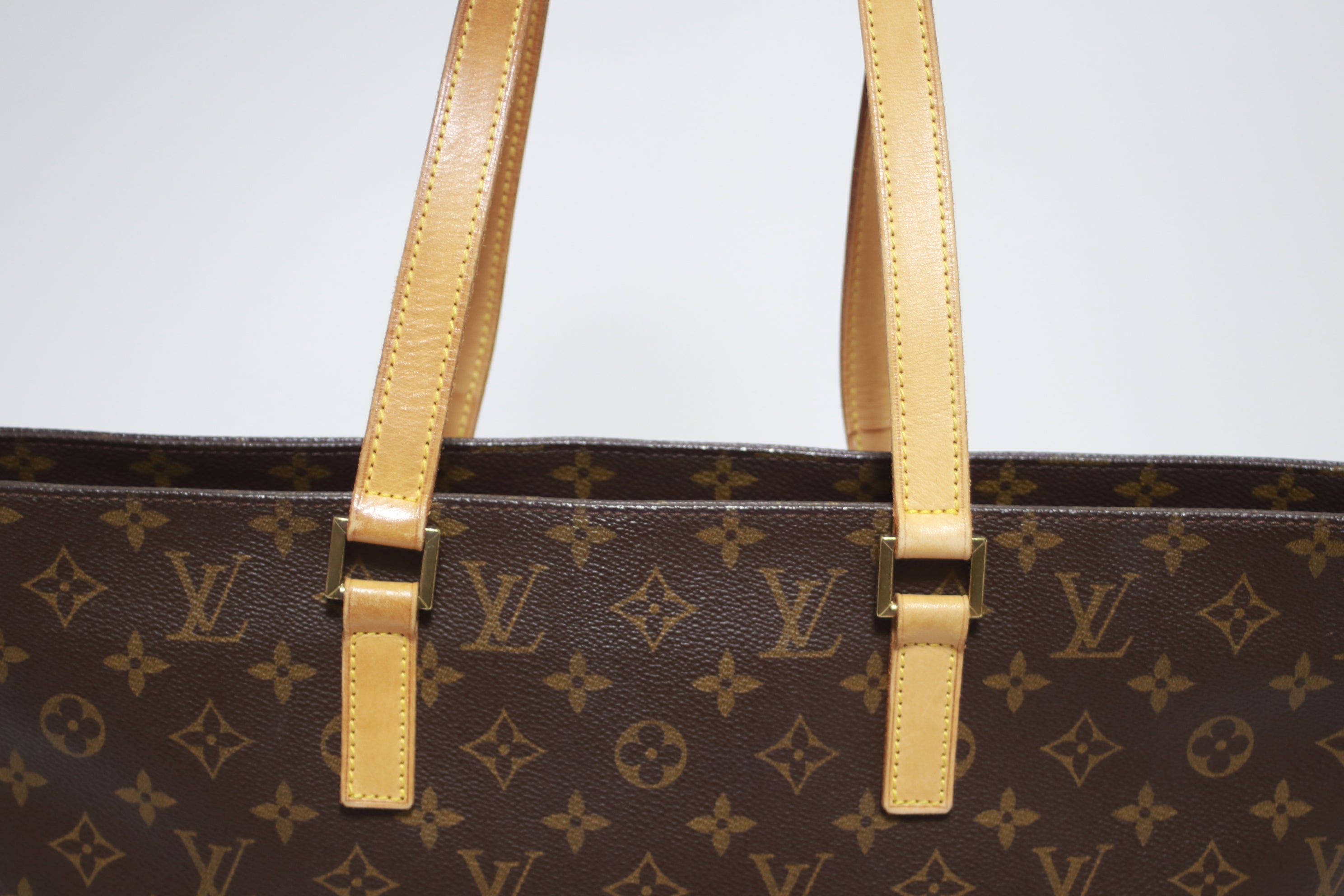 Louis Vuitton Luco Shoulder Tote Bag Used (8010)