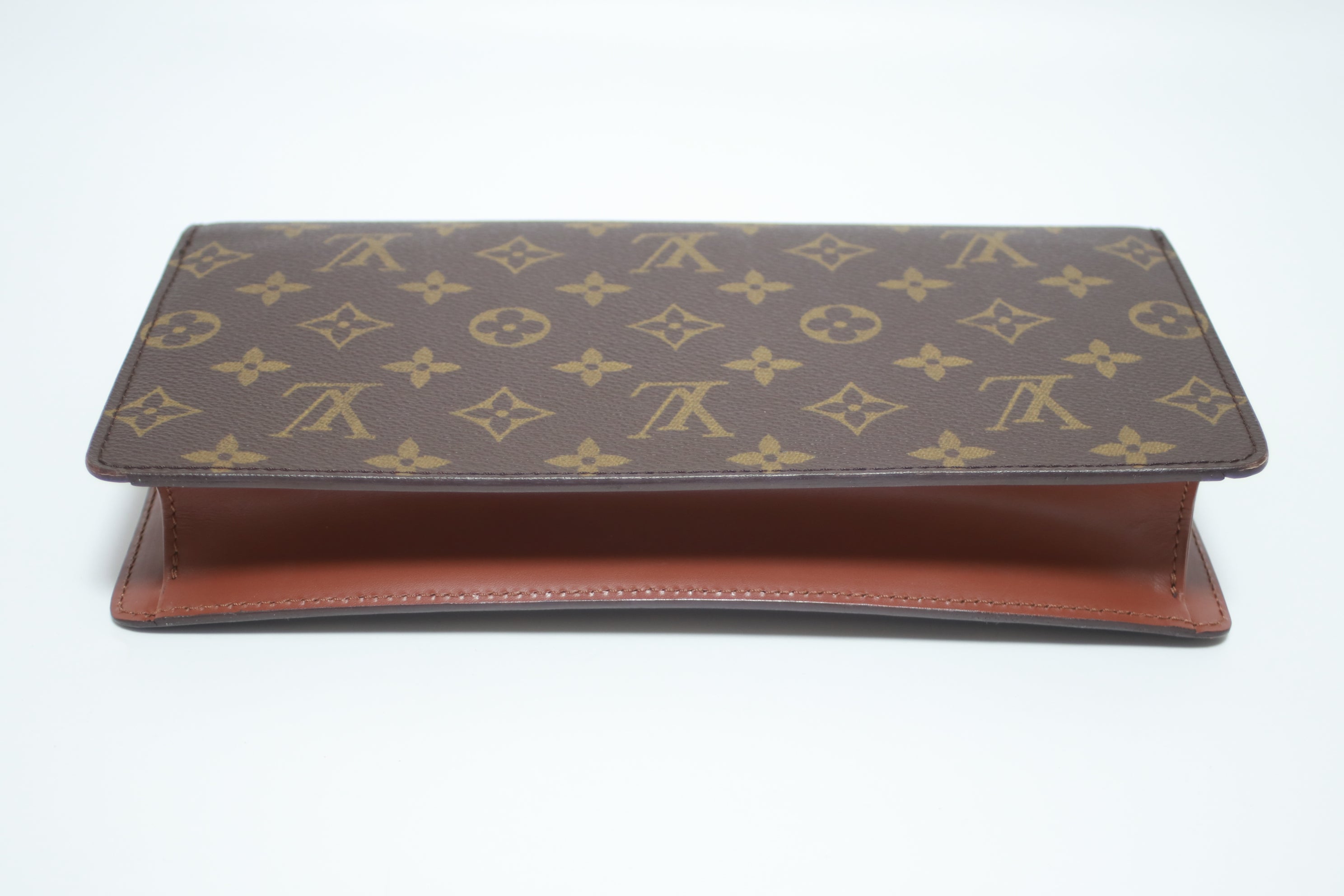 Louis Vuitton Chaillot Clutch Used (8033)