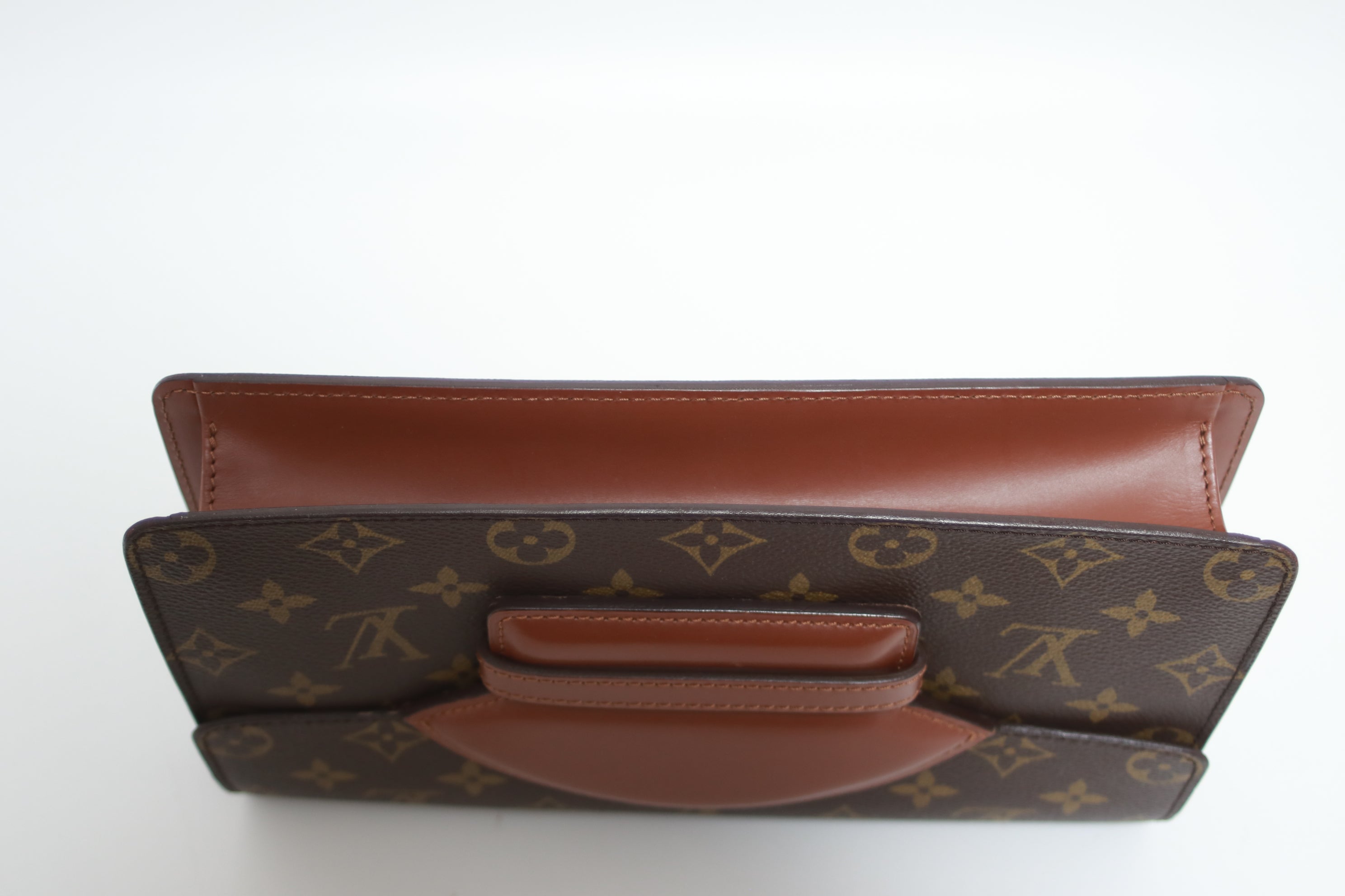 Louis Vuitton Chaillot Clutch Used (8033)