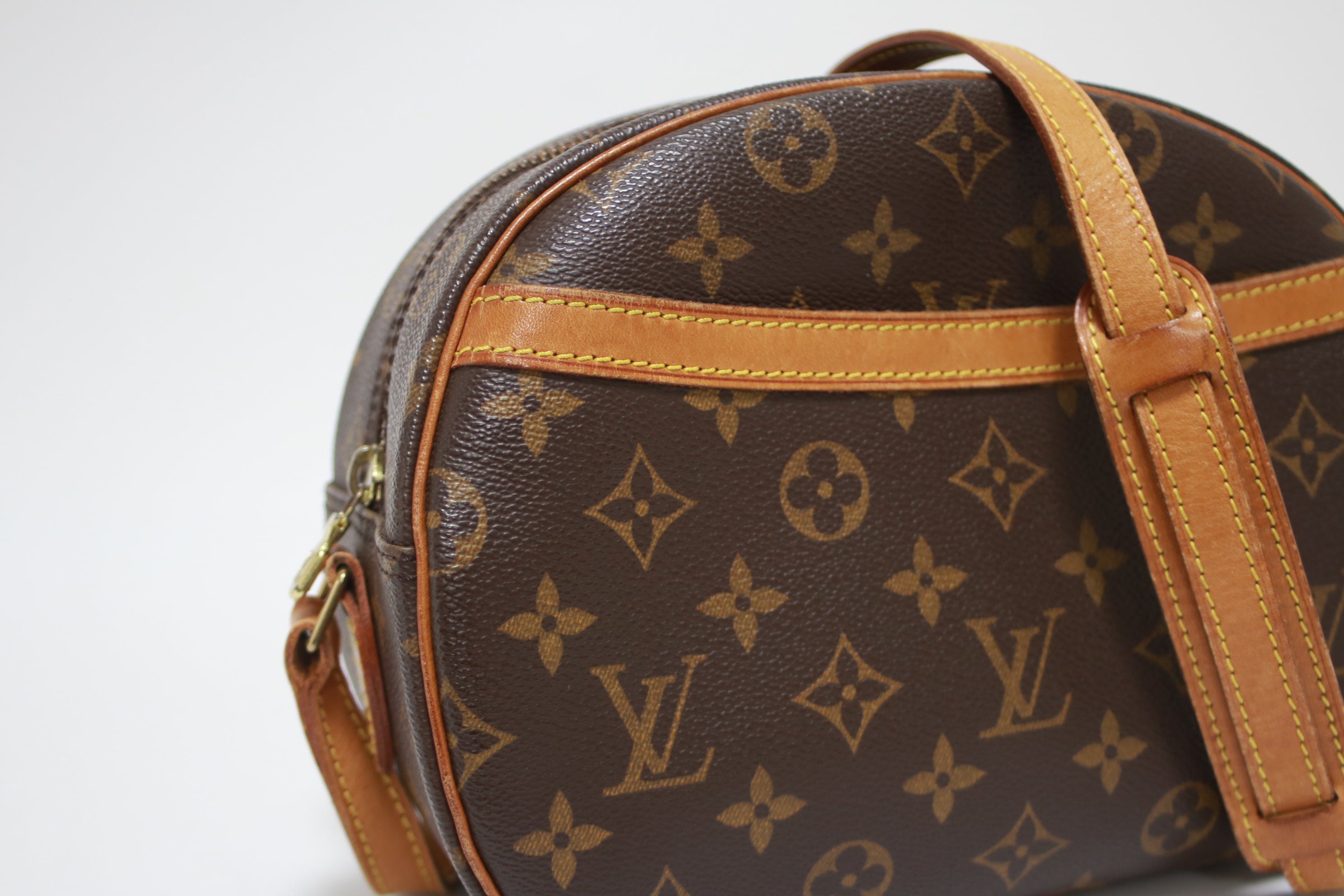 Borsa a tracolla Louis Vuitton Blois usata