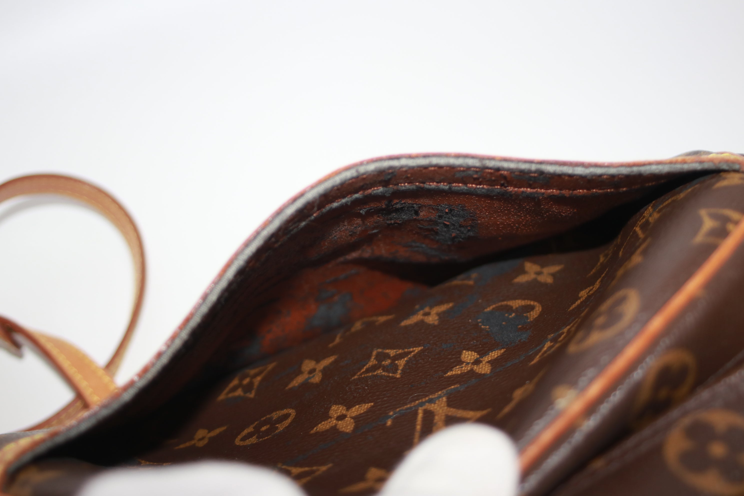 Louis Vuitton Blois Shoulder Bag Used