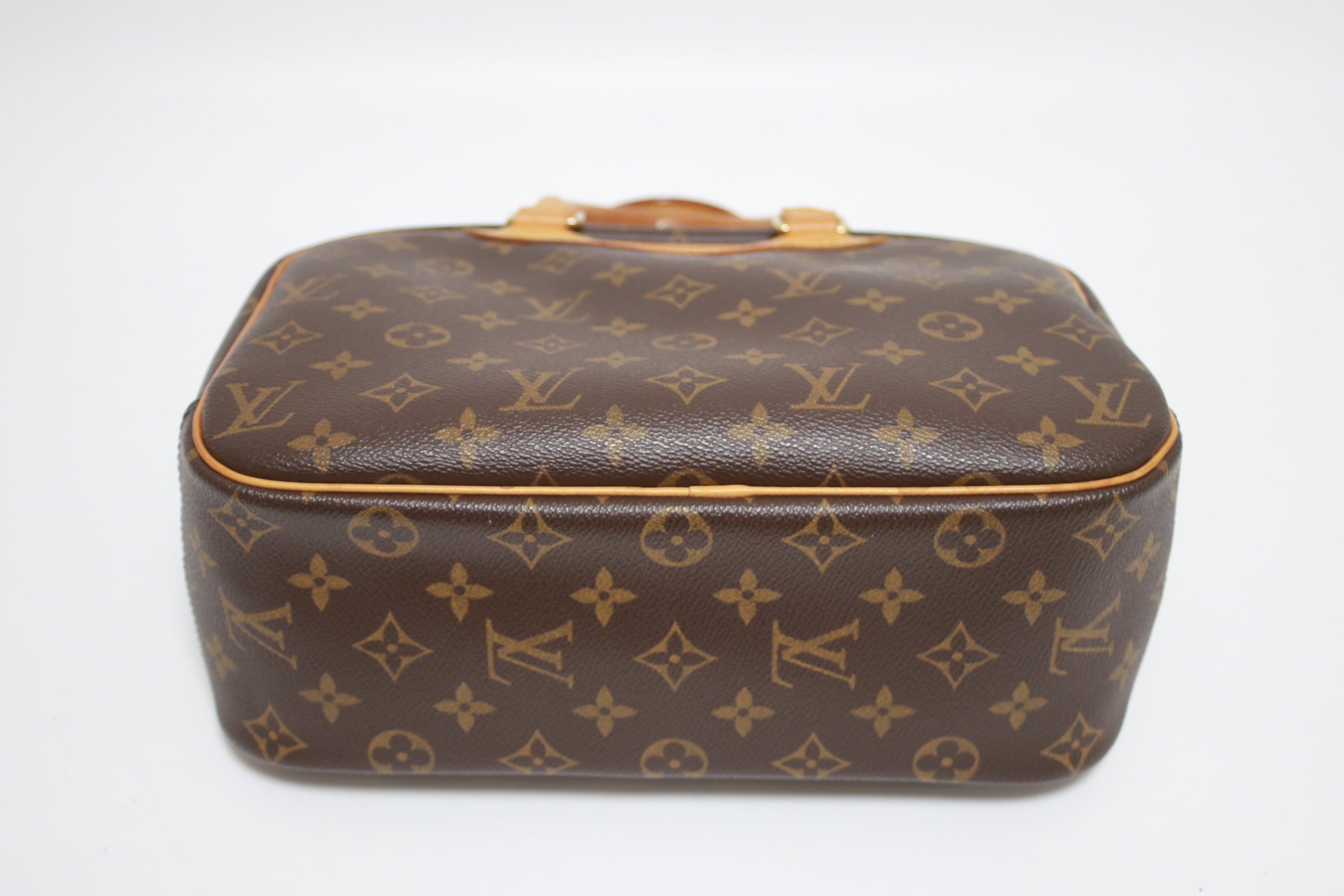 Louis Vuitton Trouville Handbag Used