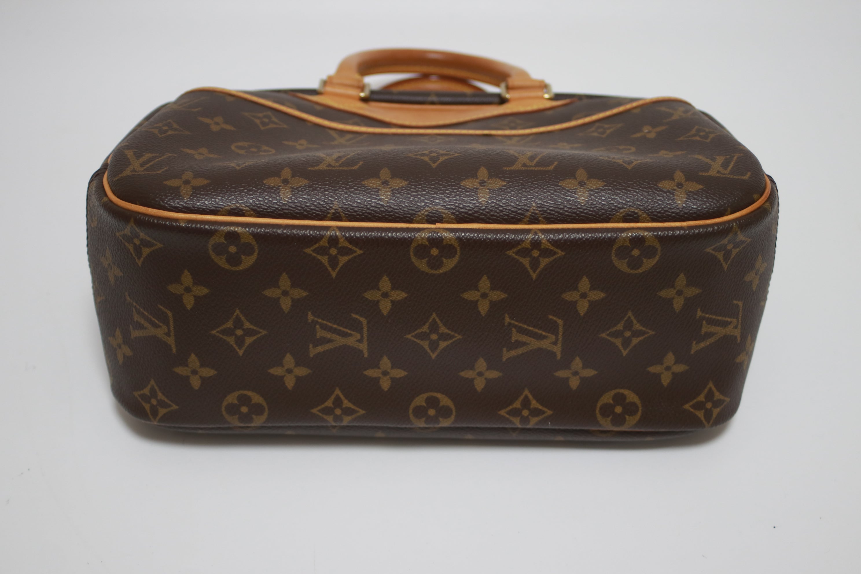 Louis Vuitton Trouville Handbag Used (8065)