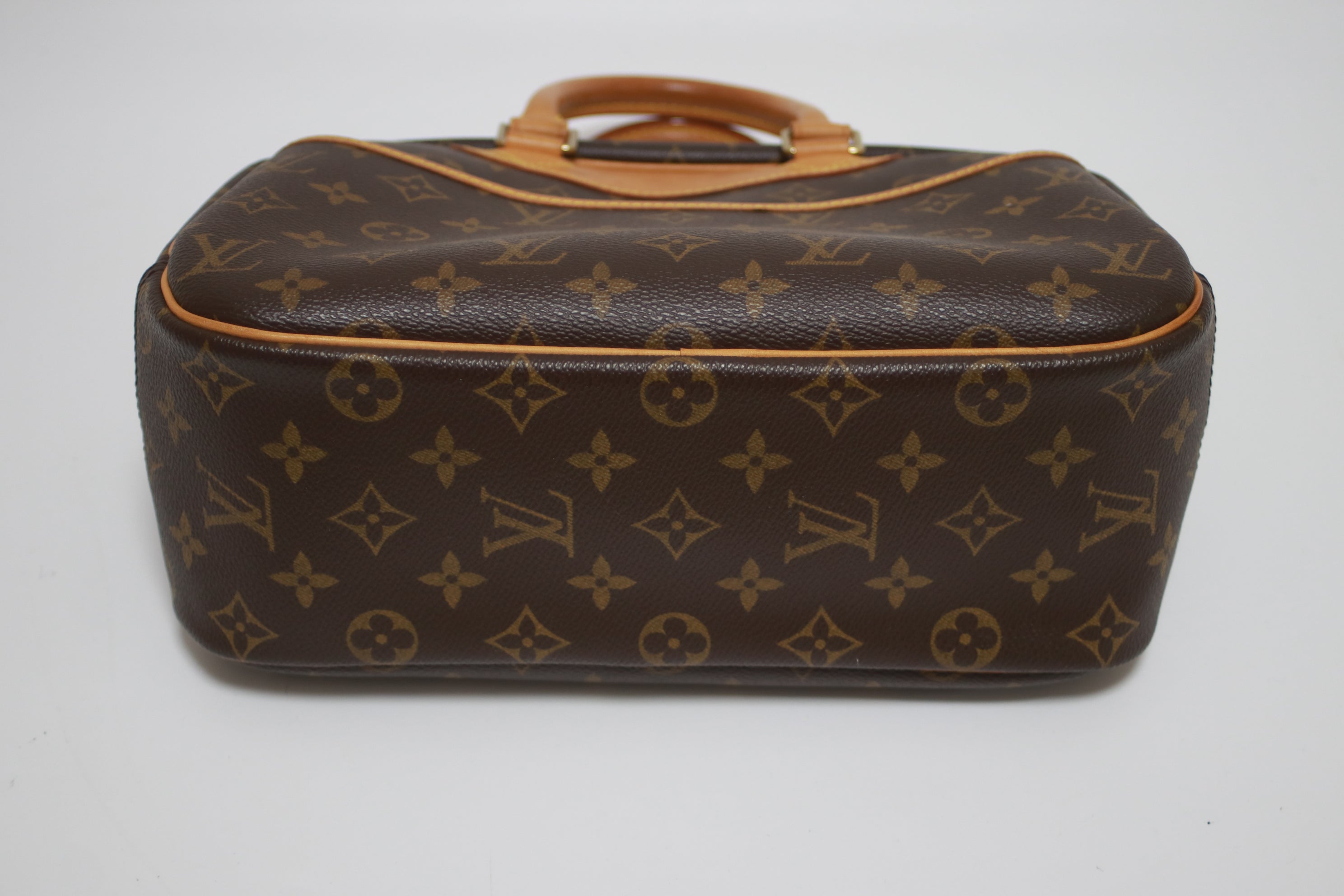 Louis Vuitton Trouville Handbag Used