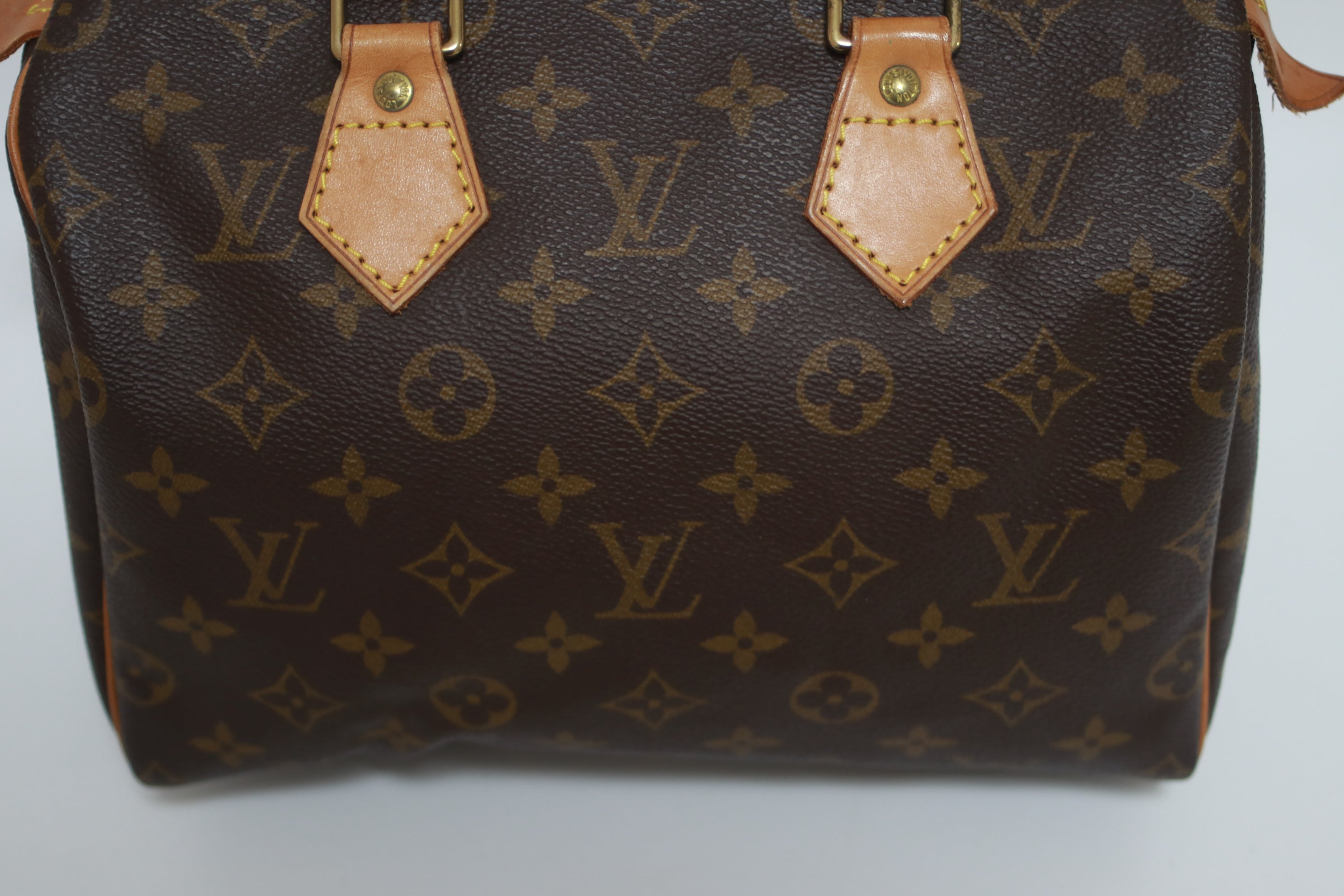 Louis Vuitton Speedy 25 Handbag Used (8058)