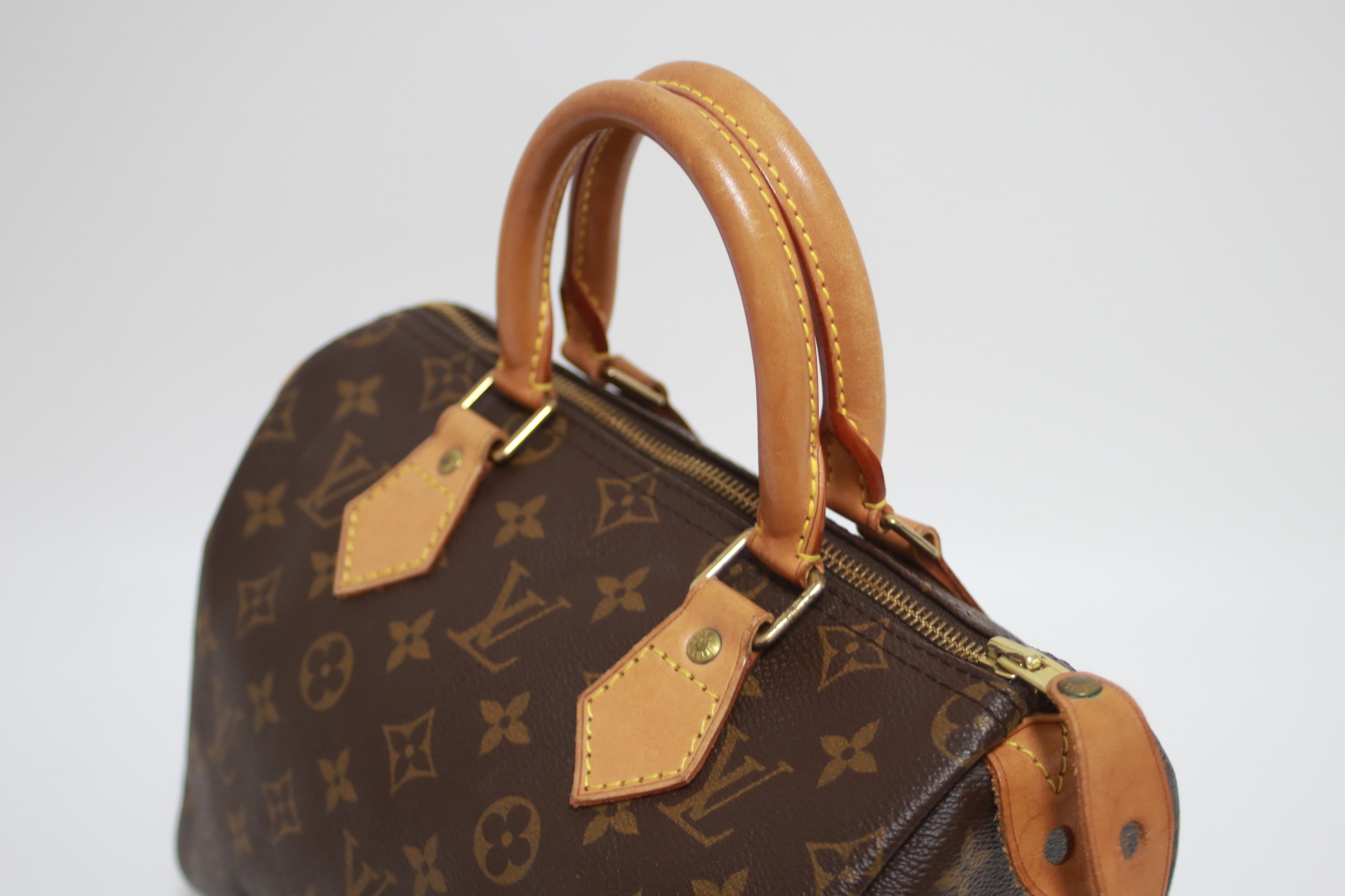 Louis Vuitton Speedy 25 Handbag Used