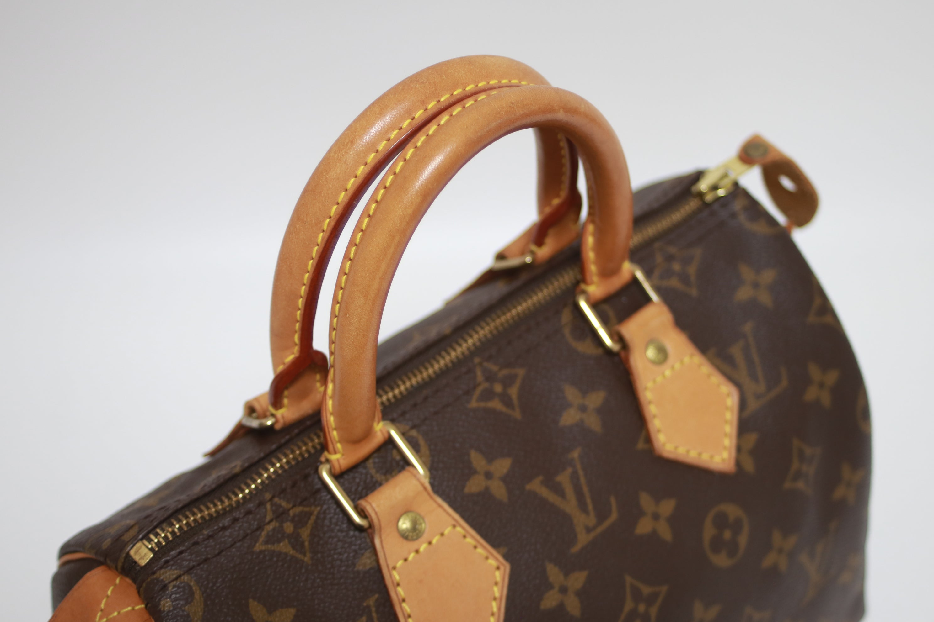 Louis Vuitton Speedy 25 Handbag Used