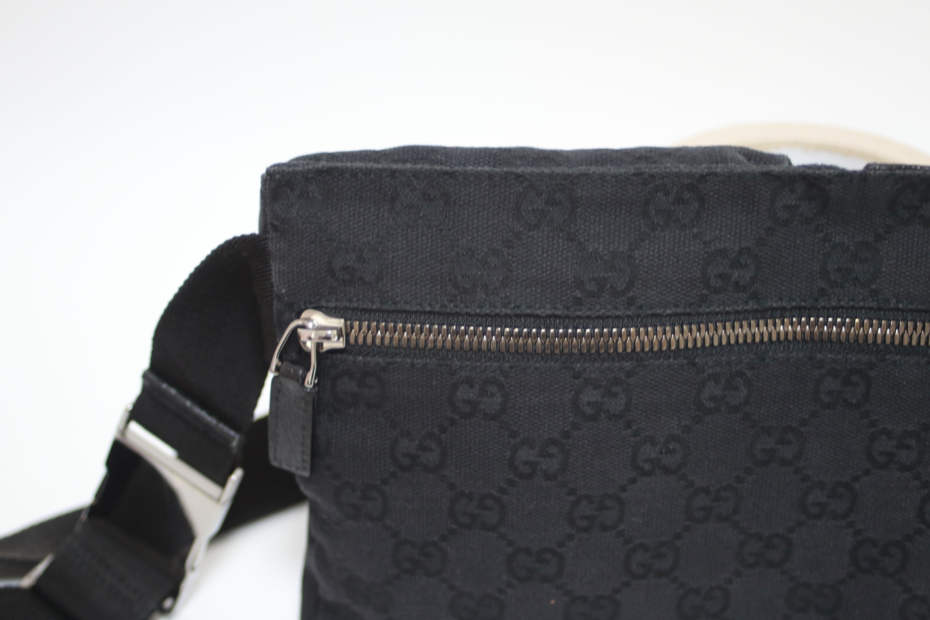 Gucci Waist Bag Black Used