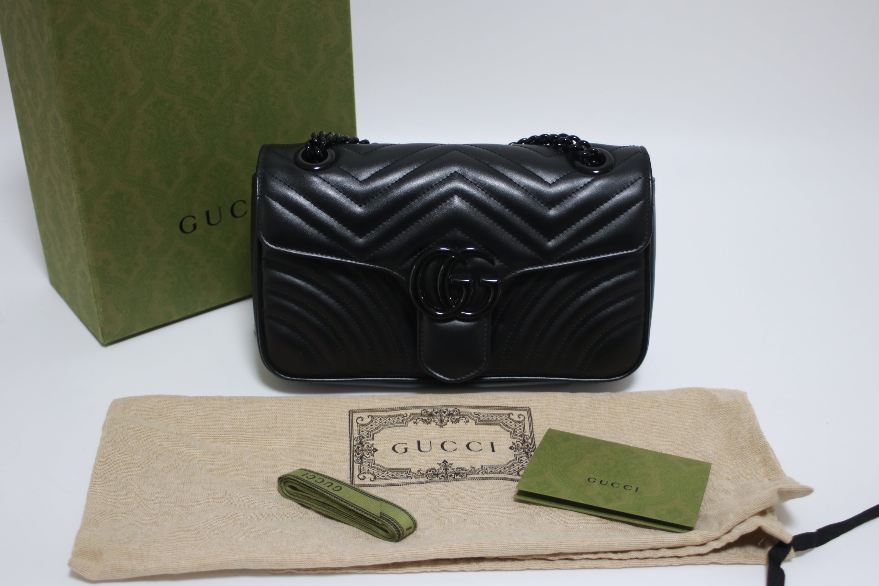 Gucci Marmont Small Shoulder Bag Used (7969)