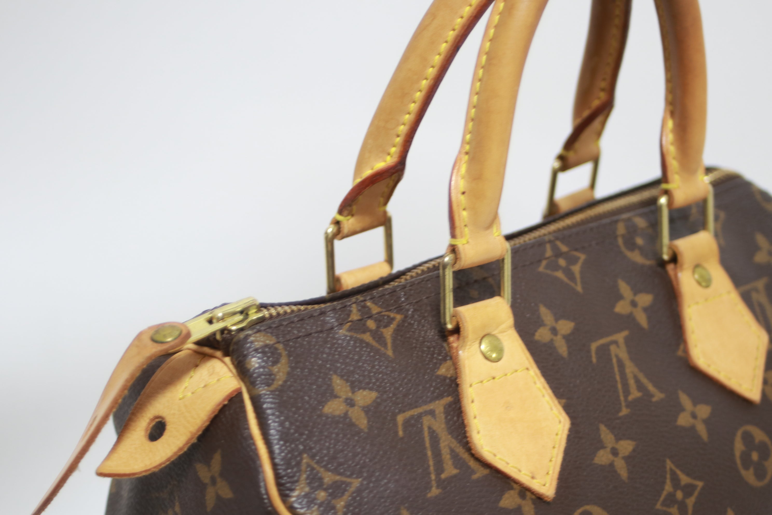Louis Vuitton Speedy 25 Handbag Used (8085)