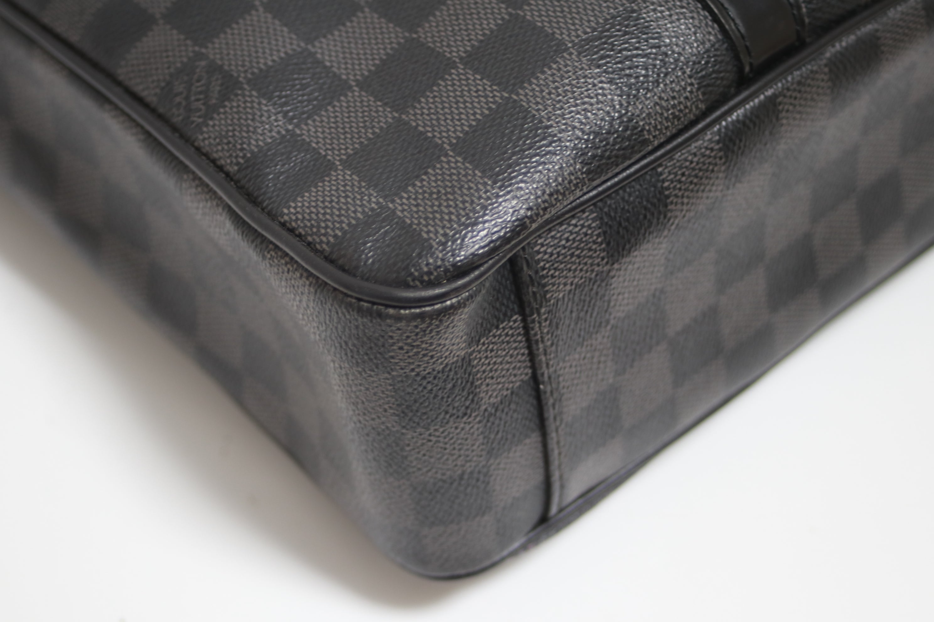 Louis Vuitton Tadao PM Damier Graphite Messenger Tote Bag Used