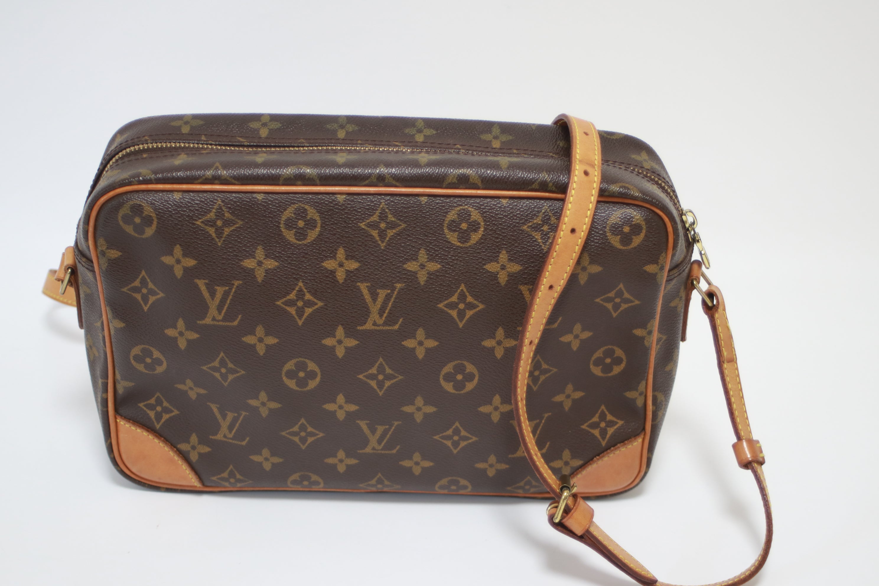 Louis Vuitton Trocadero Shoulder Bag Used