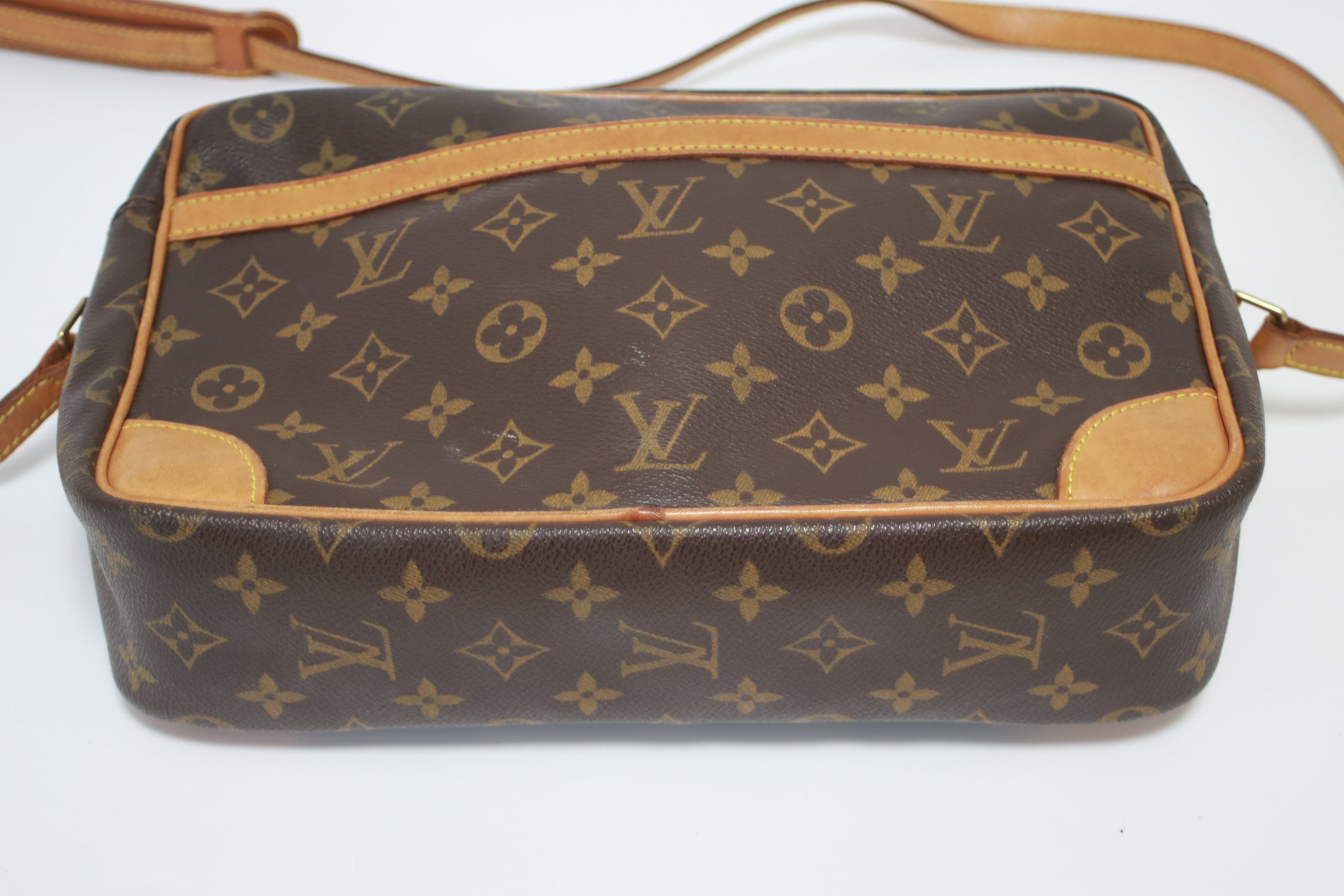 Louis Vuitton Trocadero Shoulder Bag Used