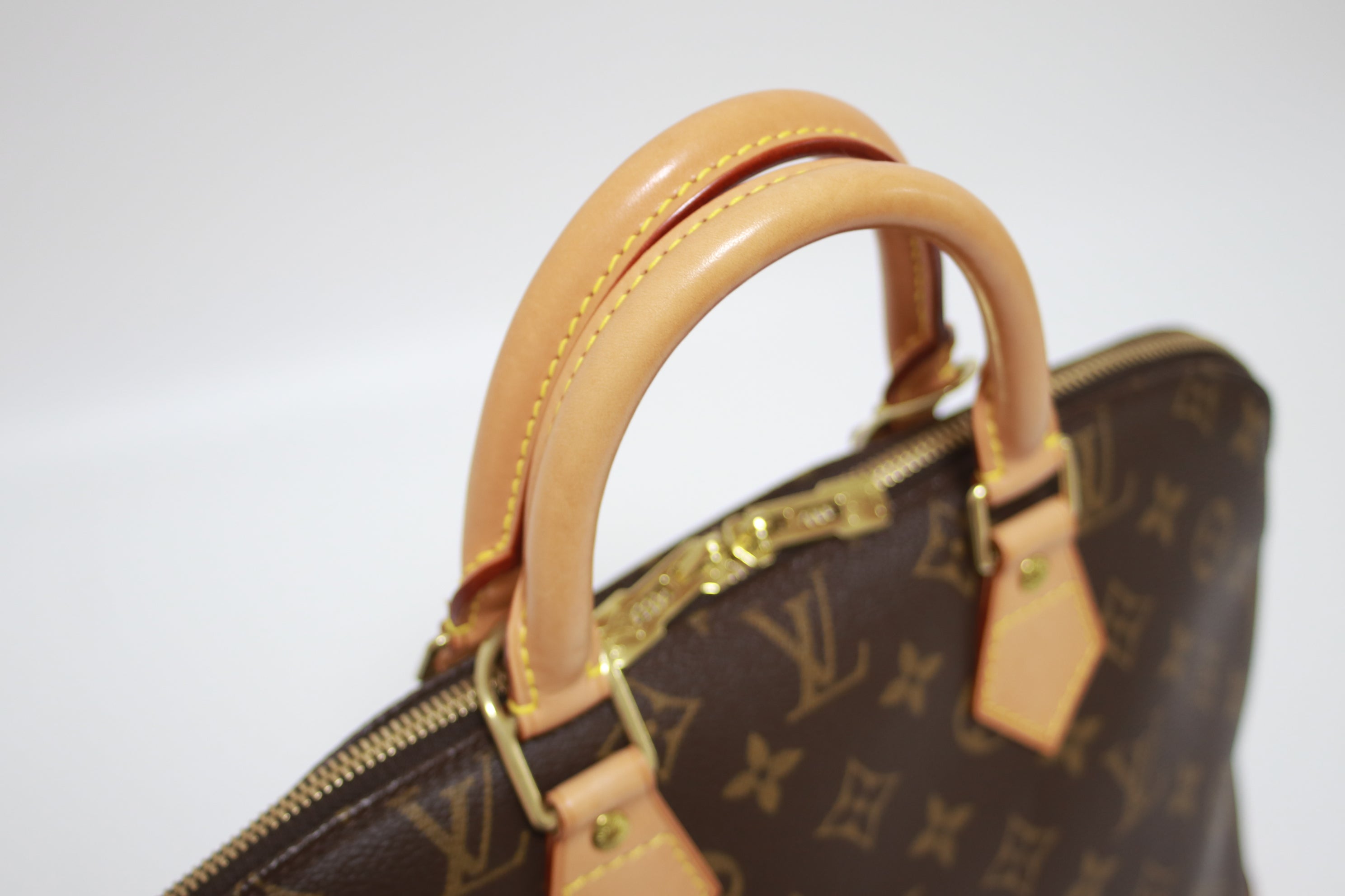 Louis Vuitton Alma PM Handbag Used (7934)