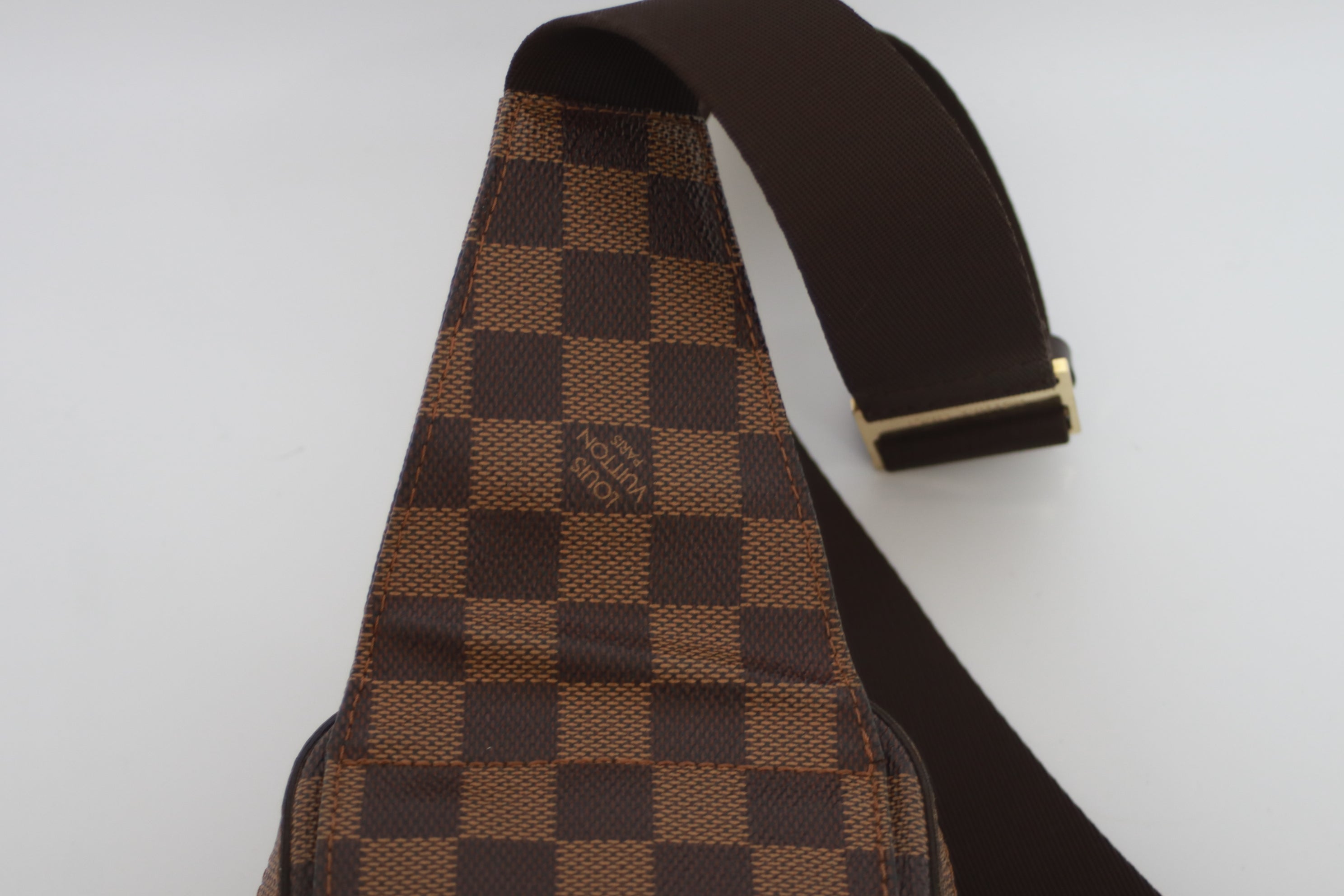 Louis Vuitton Geronimo Body Bag Used