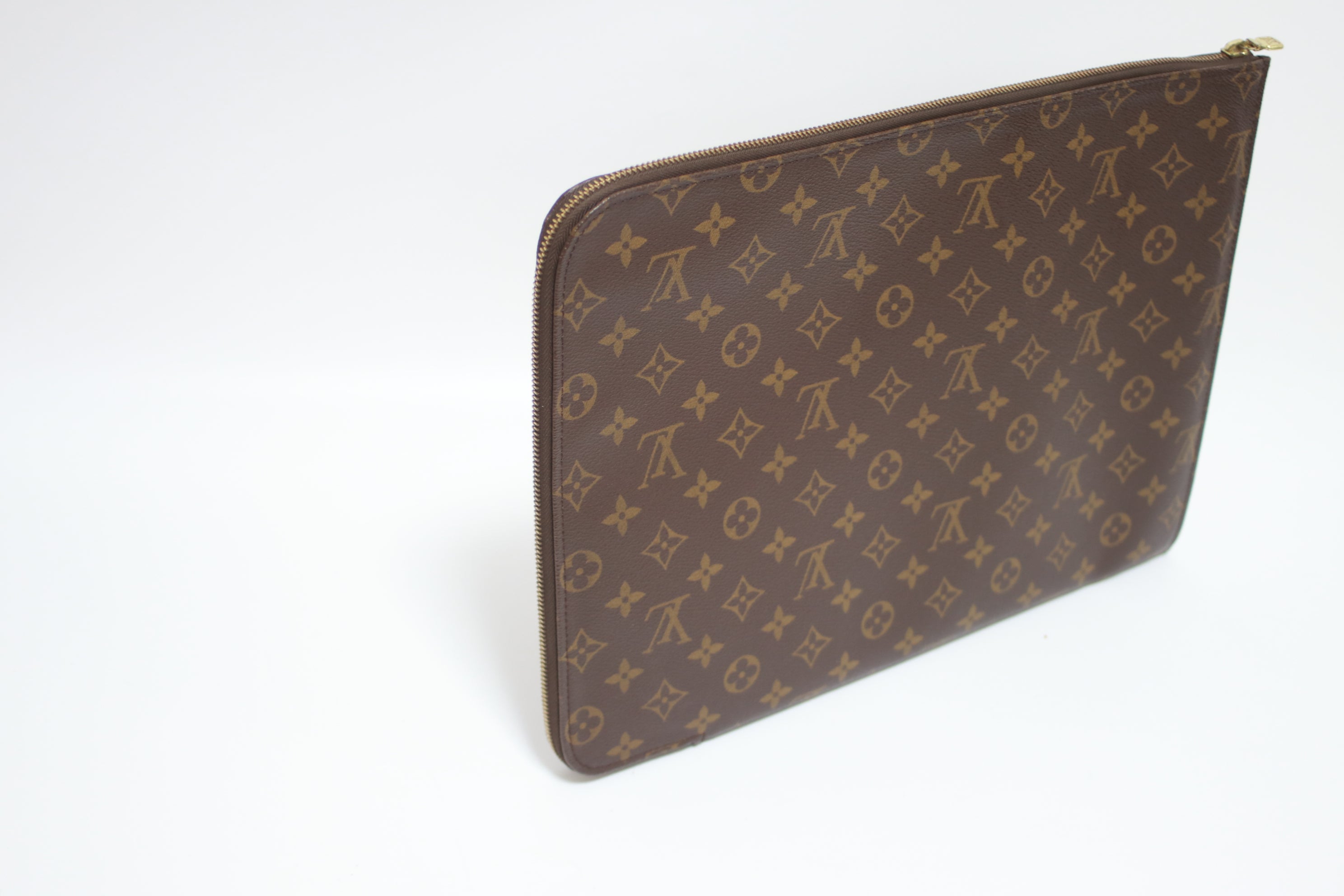 Louis Vuitton Pochette Document Used (8124)