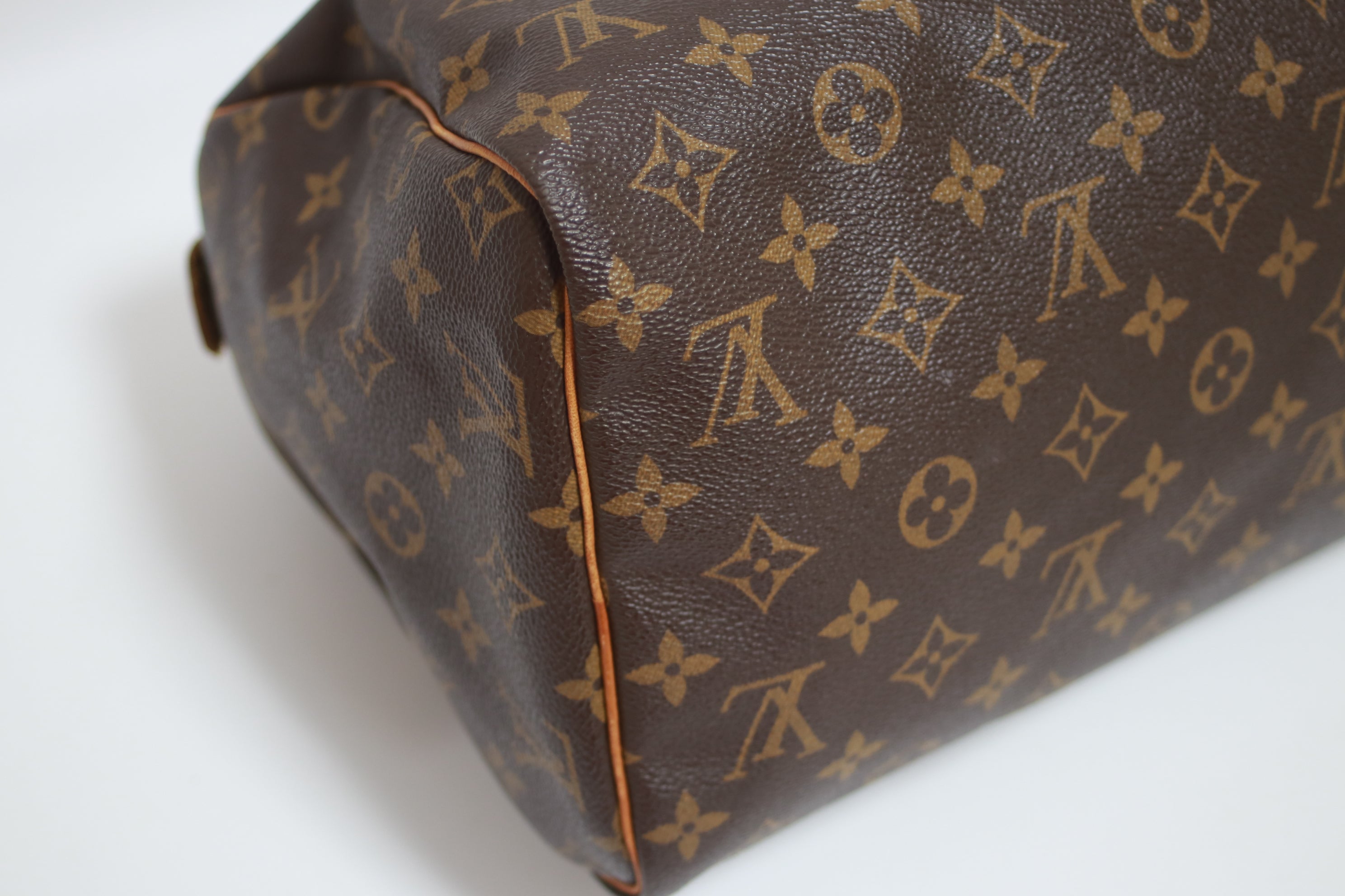 Louis Vuitton Speedy 30 Handbag Used