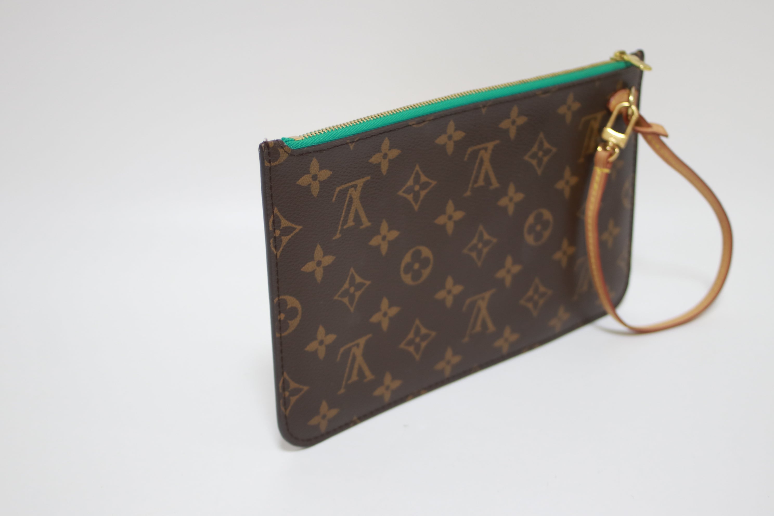 Louis Vuitton Limited Edition Clutch V Turquoise Used (7747)