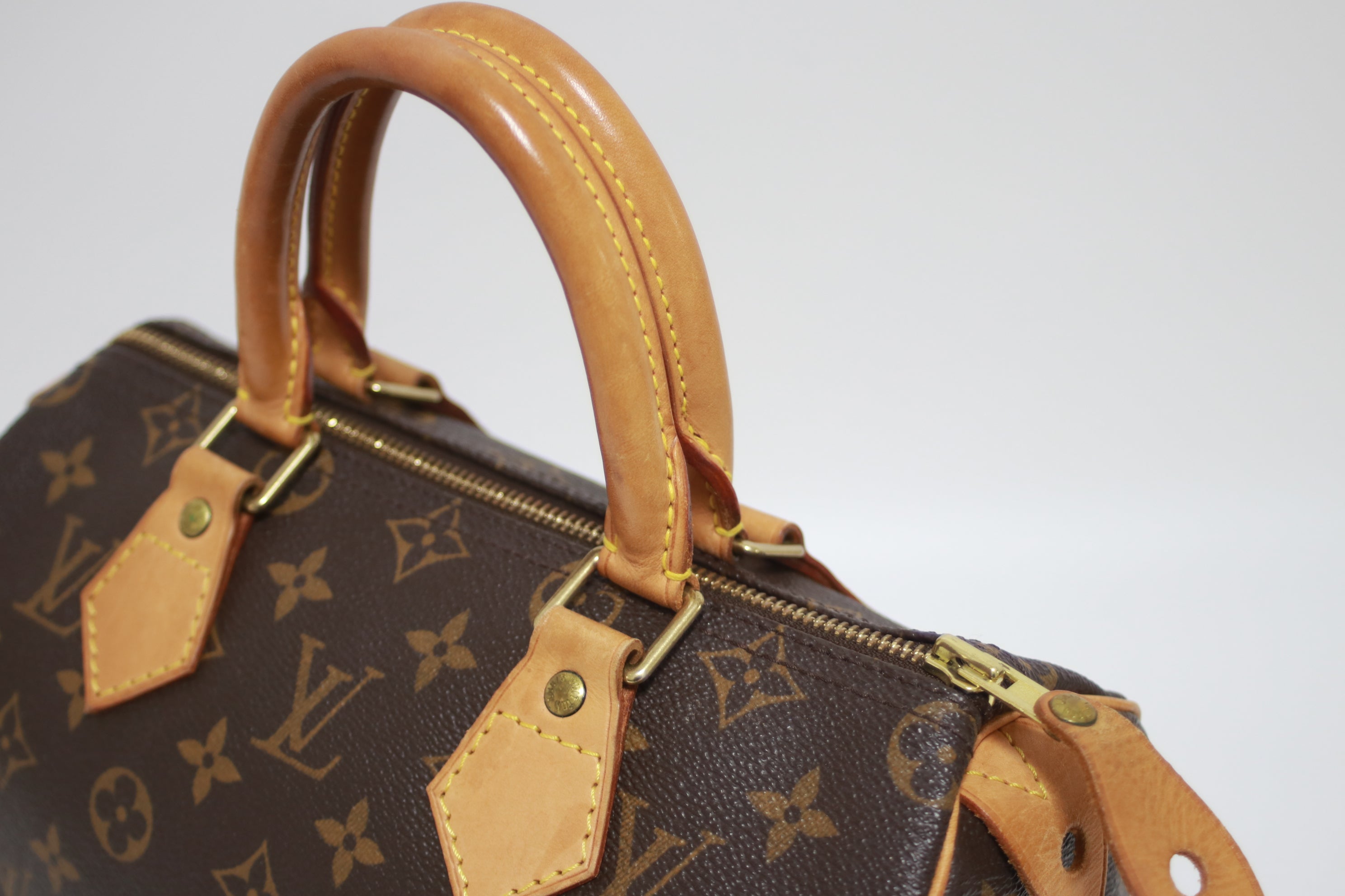 Louis Vuitton Speedy 25 Monogram Handbag Used (8196)