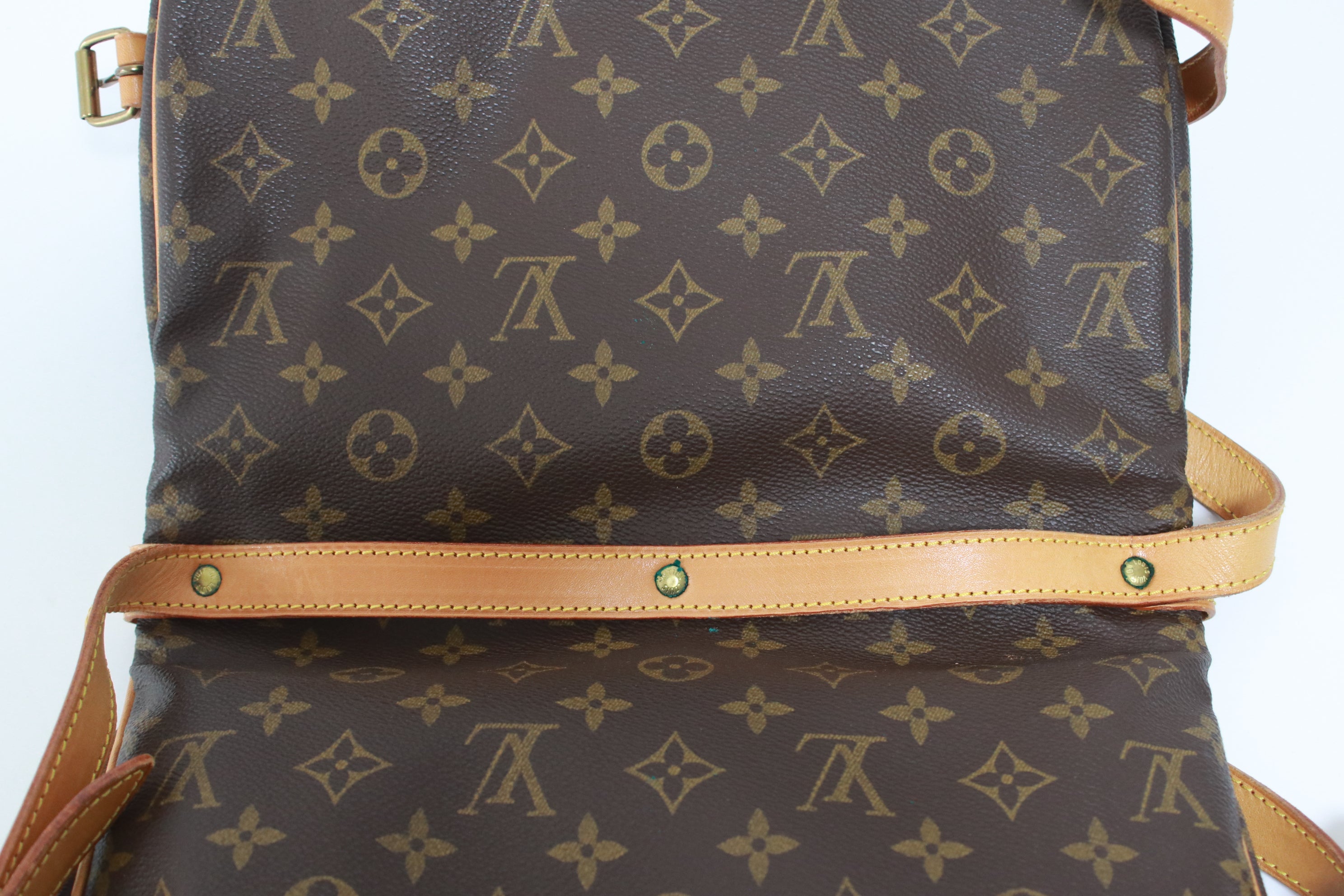 Louis Vuitton Saumur 30 Shoulder Bag Used (7116)