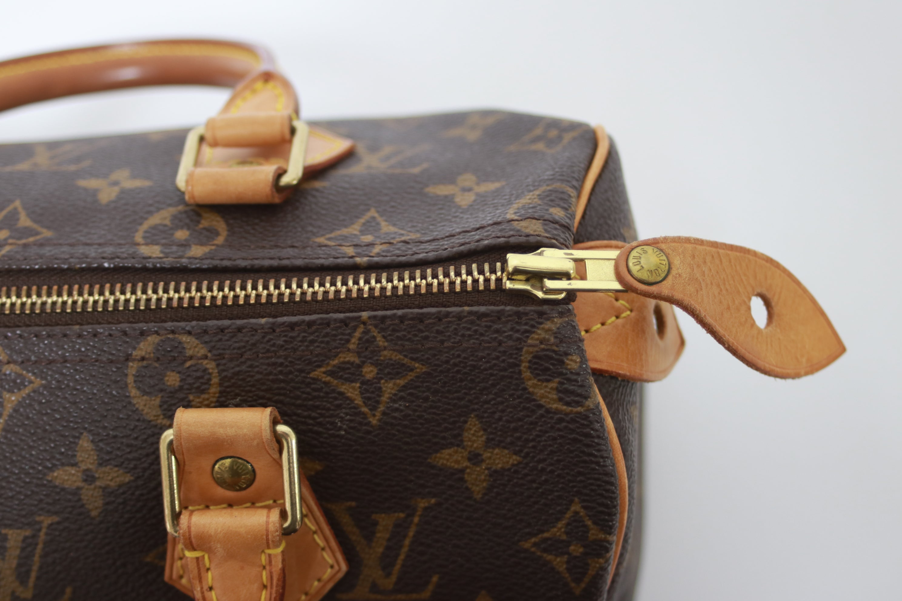 Louis Vuitton Speedy 25 Monogram Handbag Used (8196)