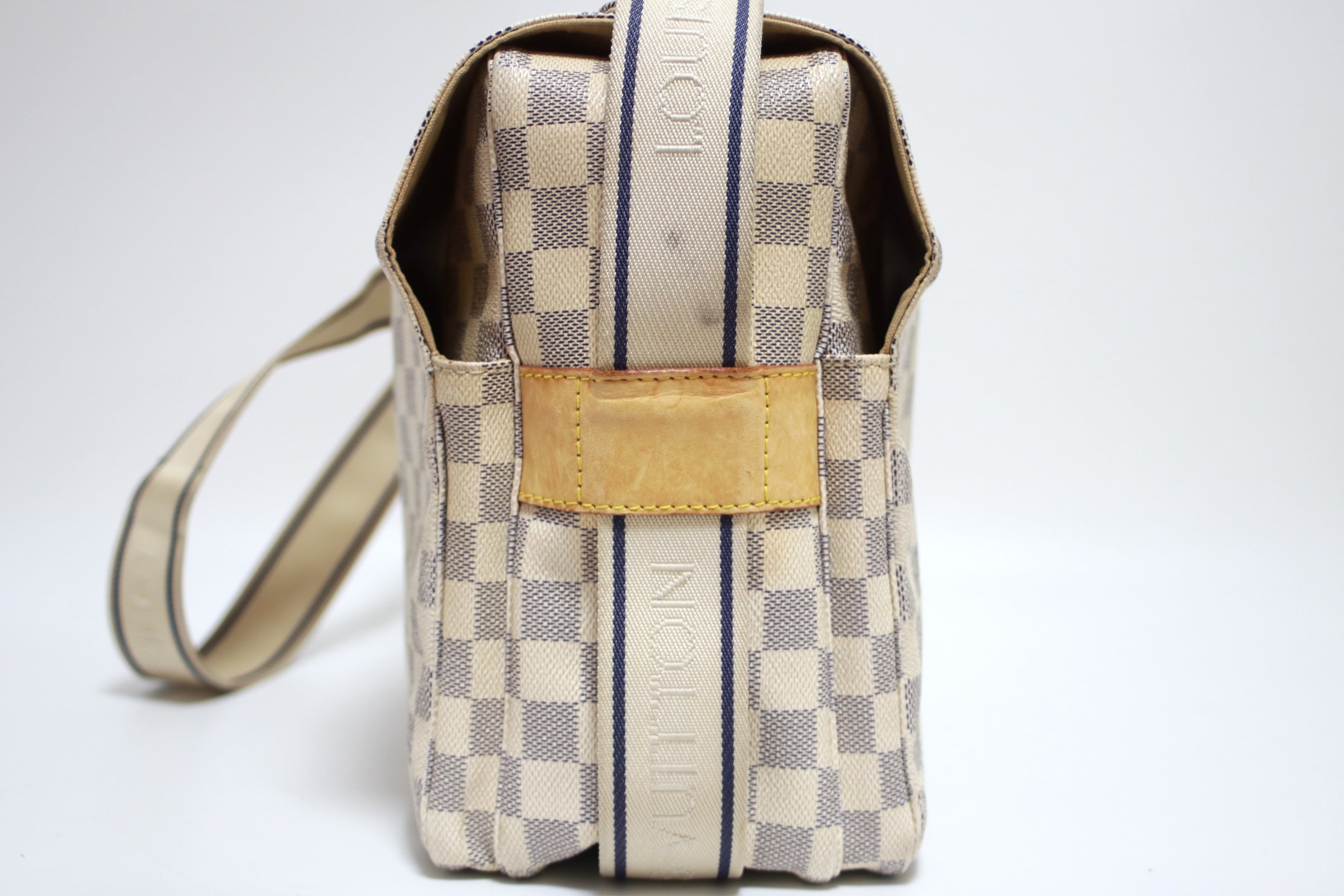 Louis Vuitton Naviglio Damier Azur Messenger Bag Used