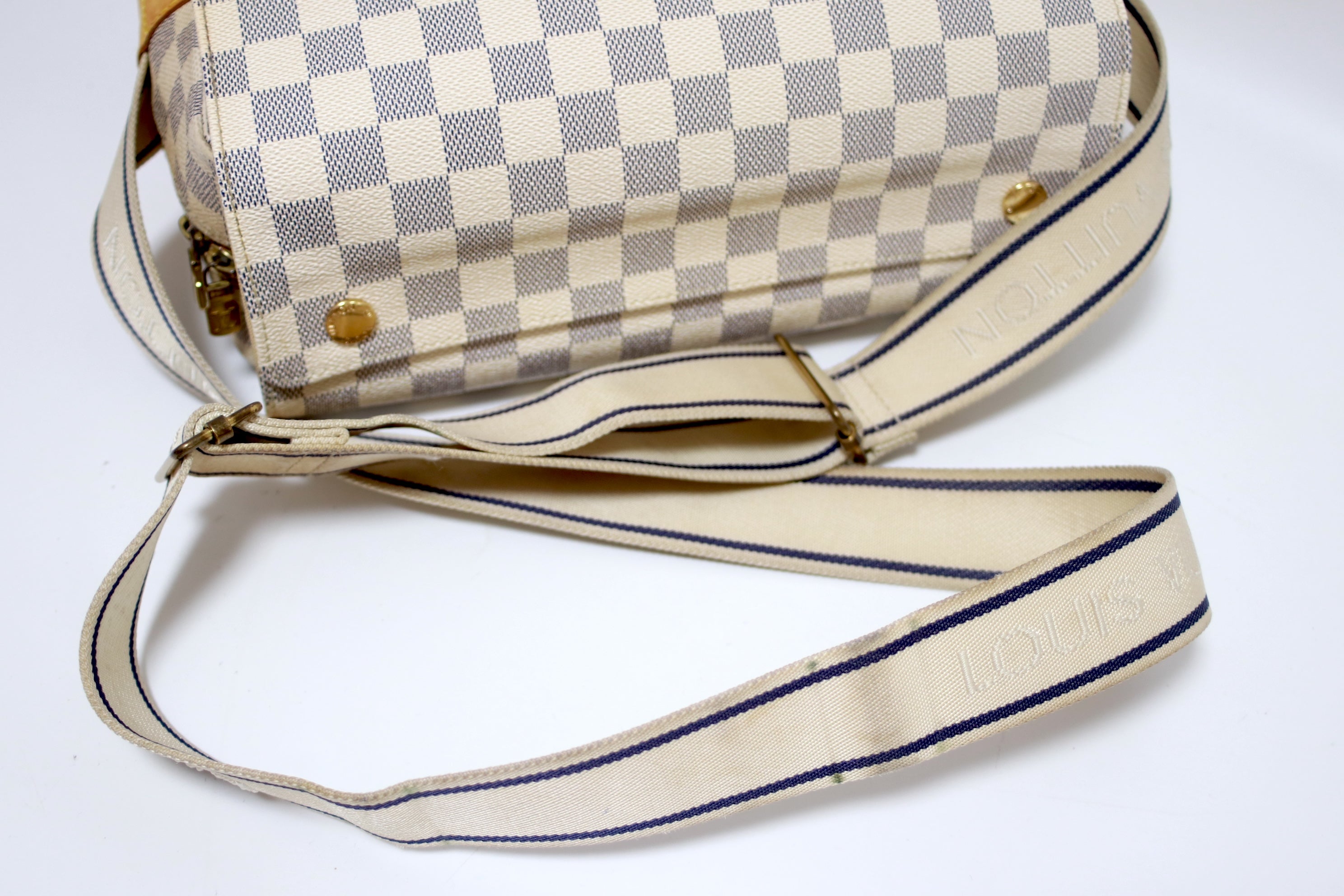 Louis Vuitton Naviglio Damier Azur Messenger Bag Used