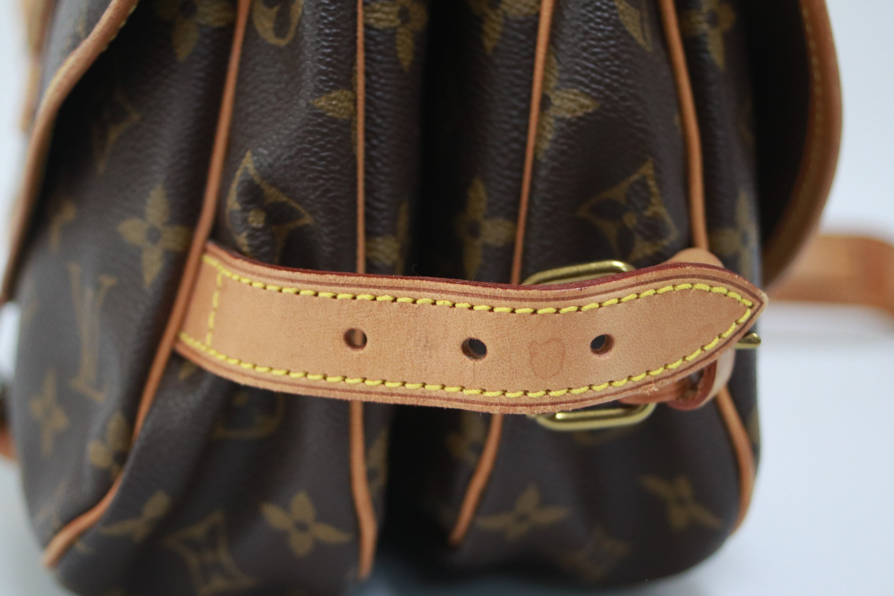Louis Vuitton Saumur 30 Shoulder Bag Used (7223)