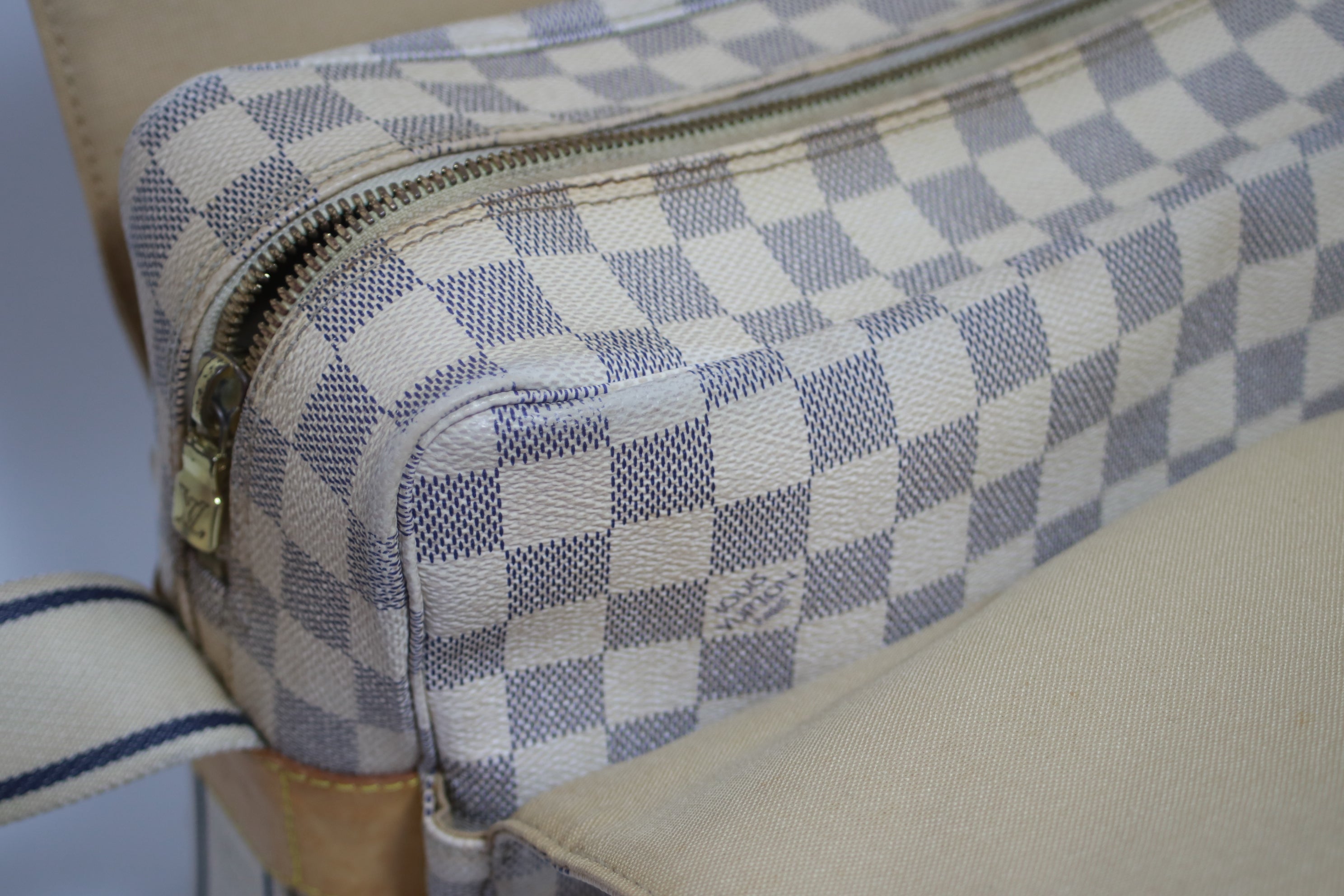 Louis Vuitton Naviglio Damier Azur Messenger Bag Used