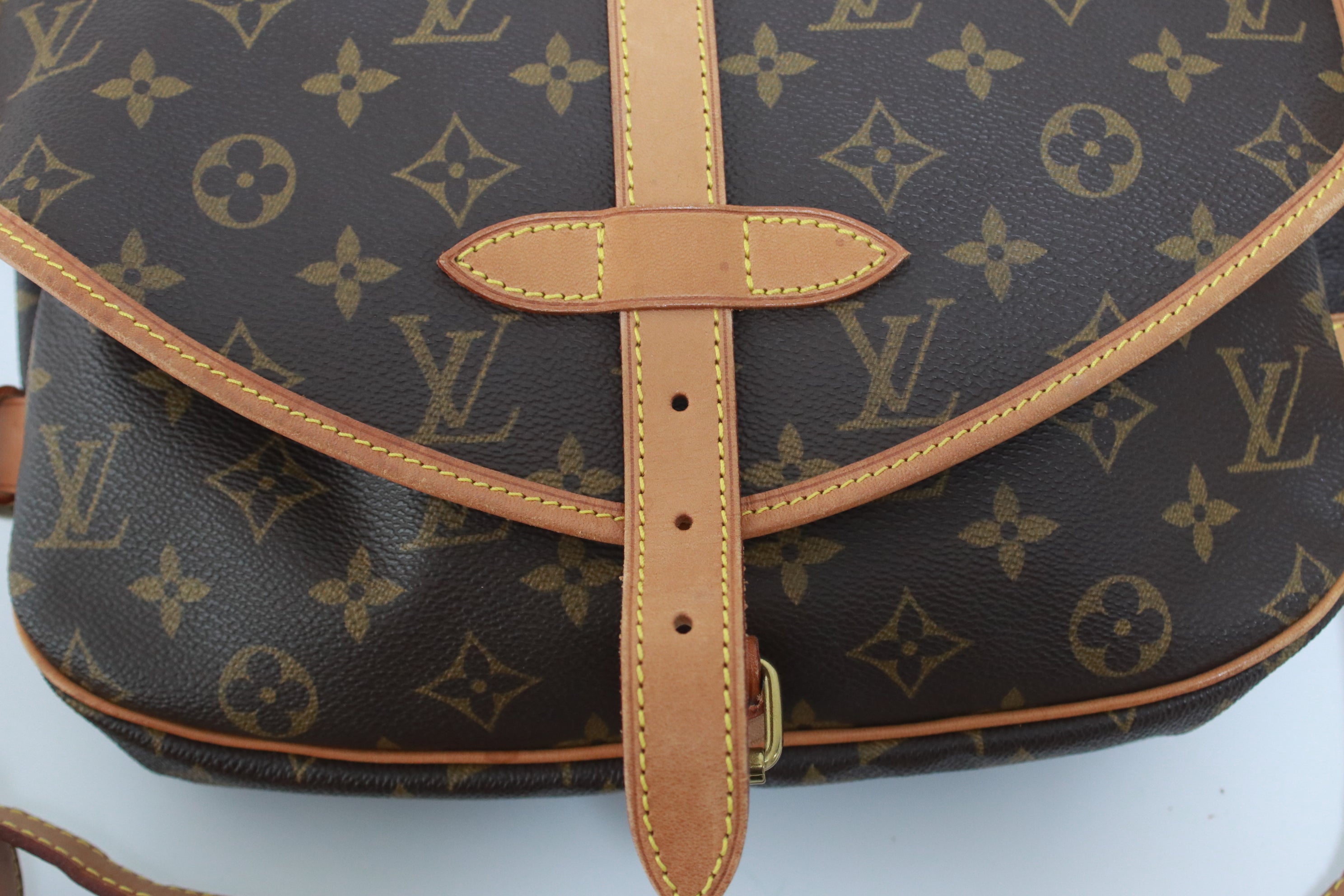 Louis Vuitton Saumur 30 Shoulder Bag Used