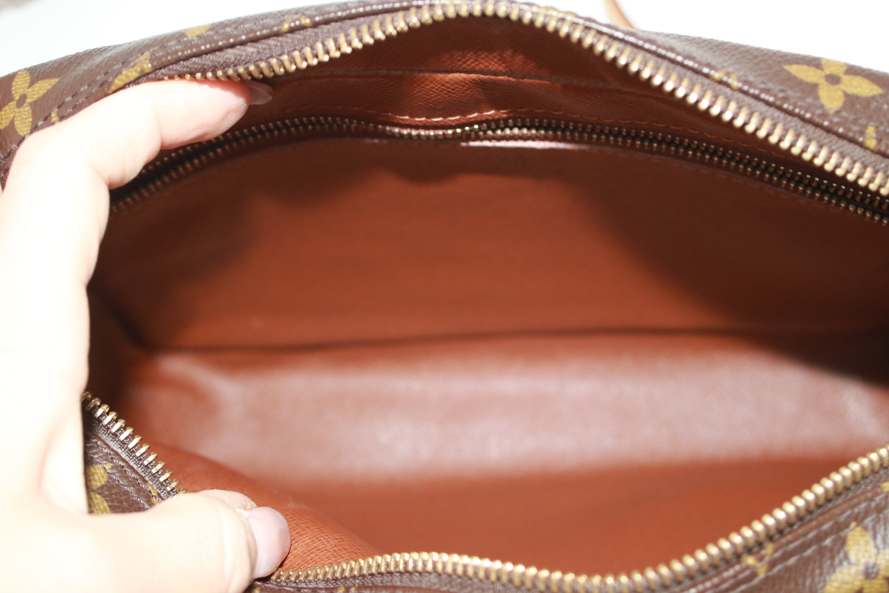 Louis Vuitton Trocadero 27 Shoulder Bag Used (7218)