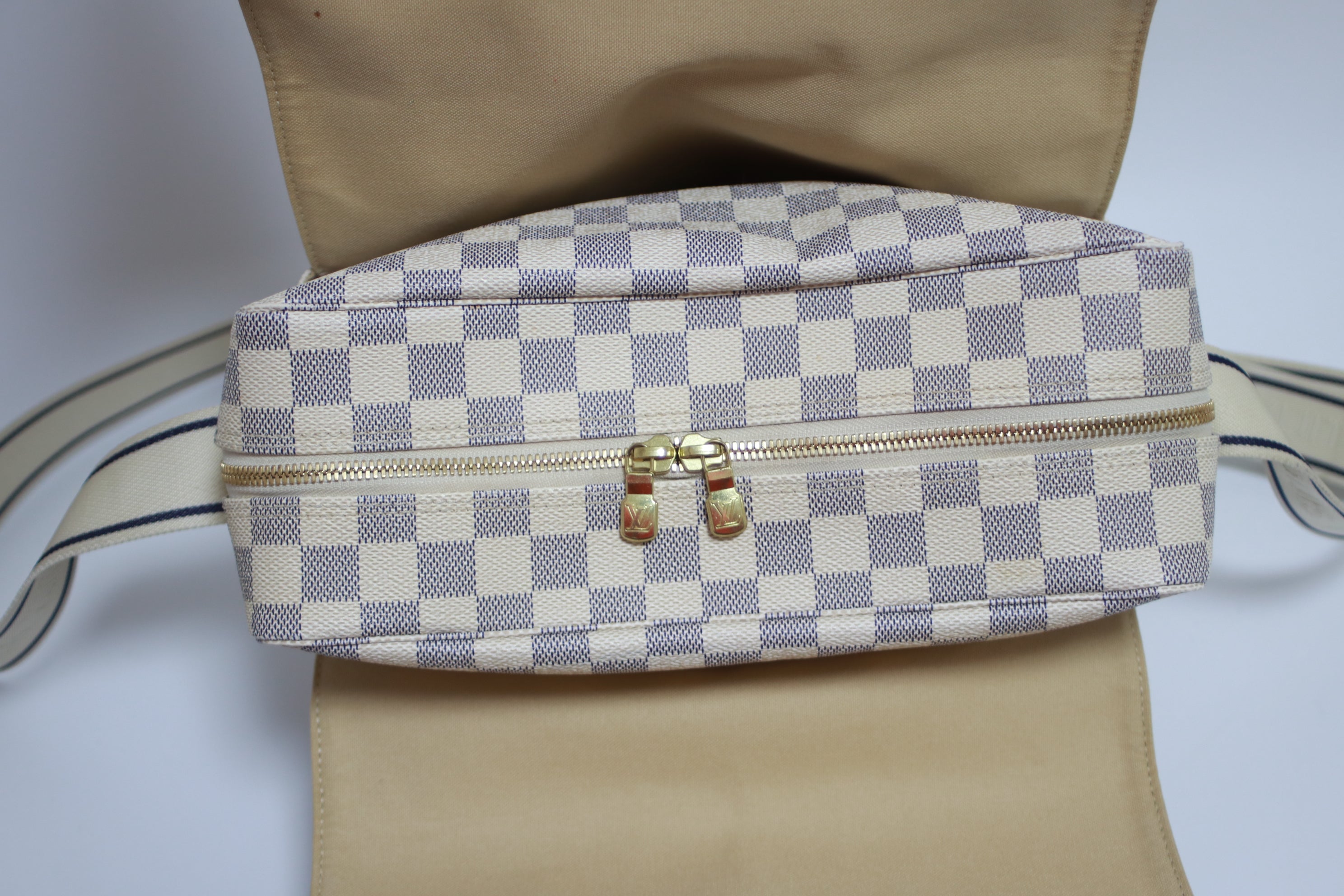 Louis Vuitton Naviglio Damier Azur Messenger Bag Used (8249)