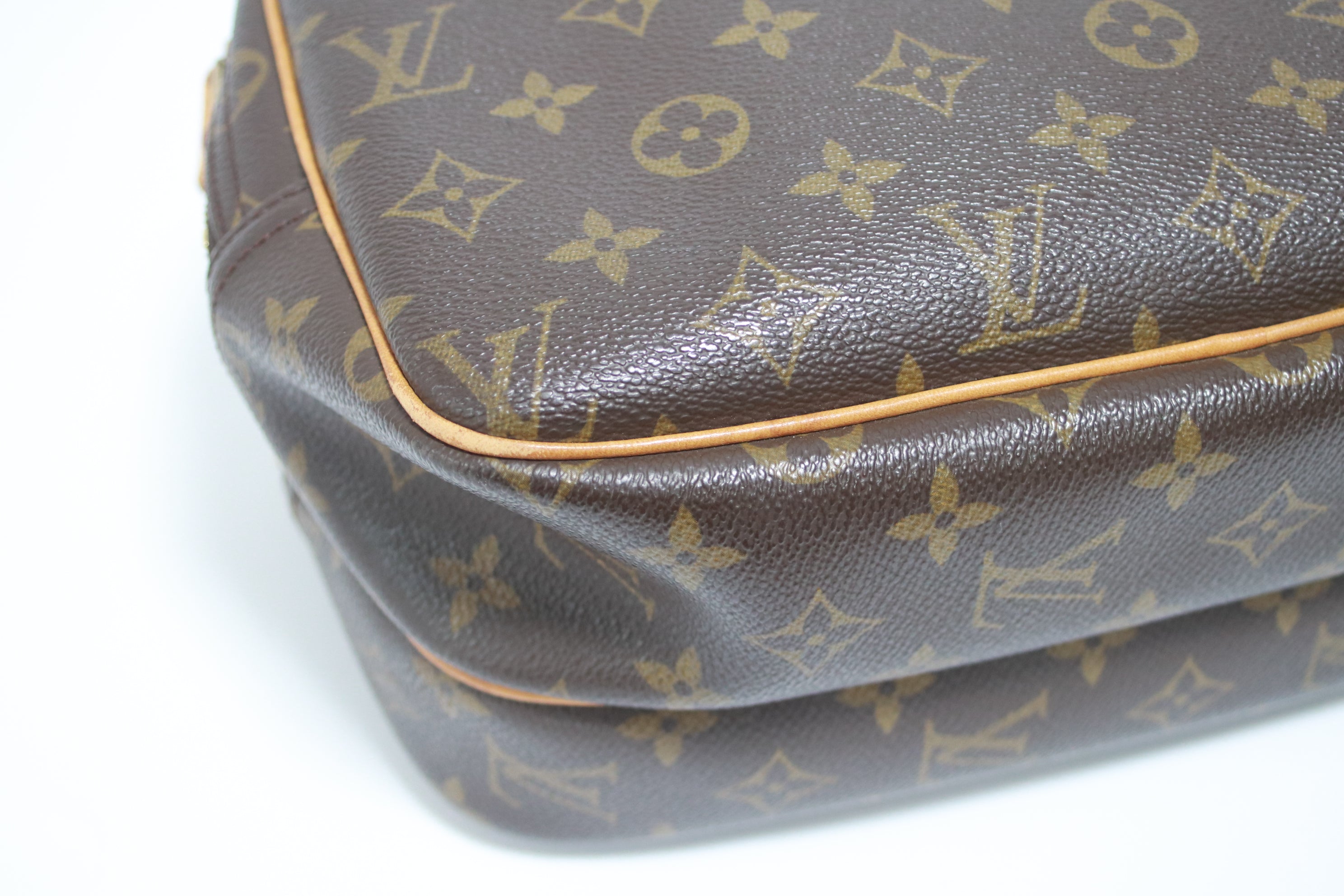 Louis Vuitton Reporter PM Shoulder Bag Used (7226)