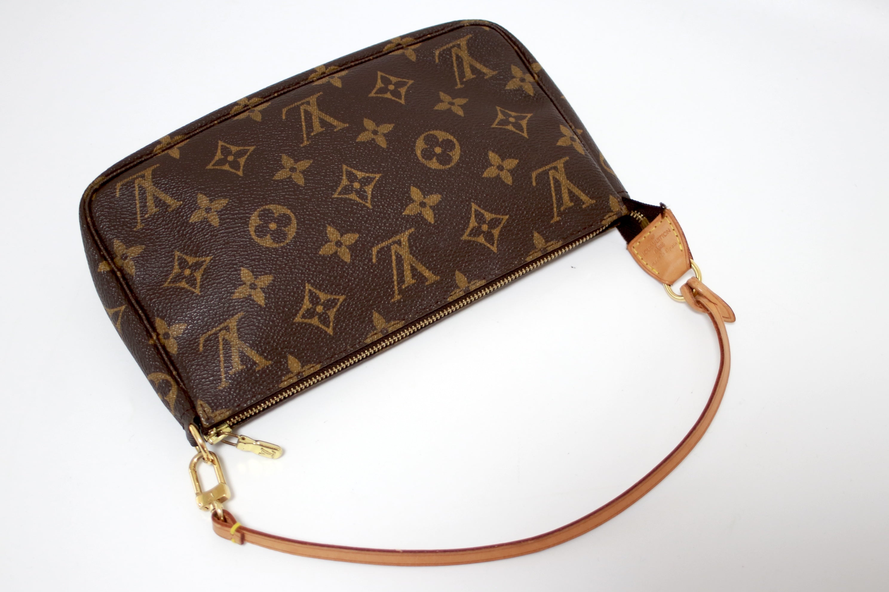 Louis Vuitton Pochette Accessories Used (8223)