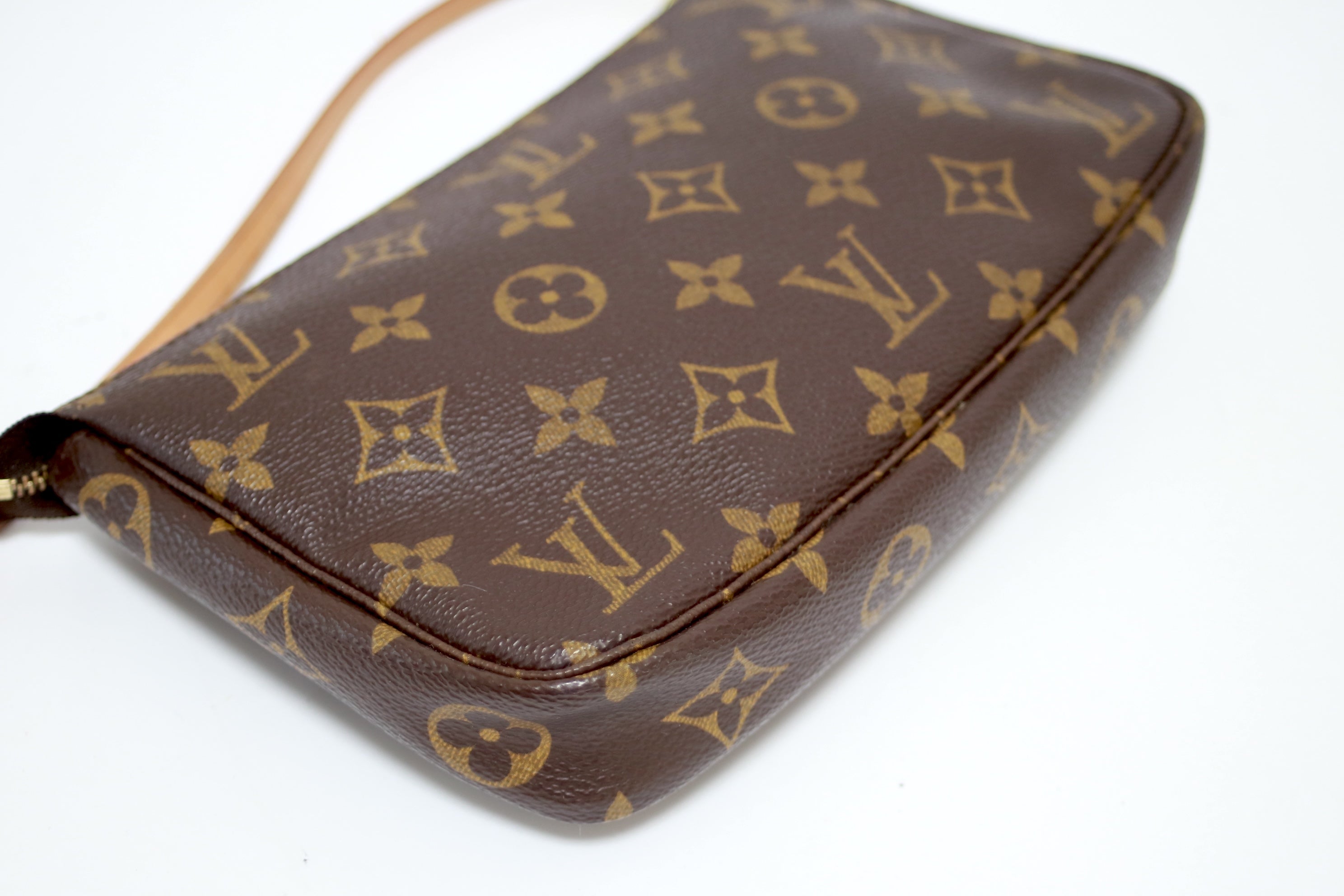 Louis Vuitton Pochette Accessories Used (8223)