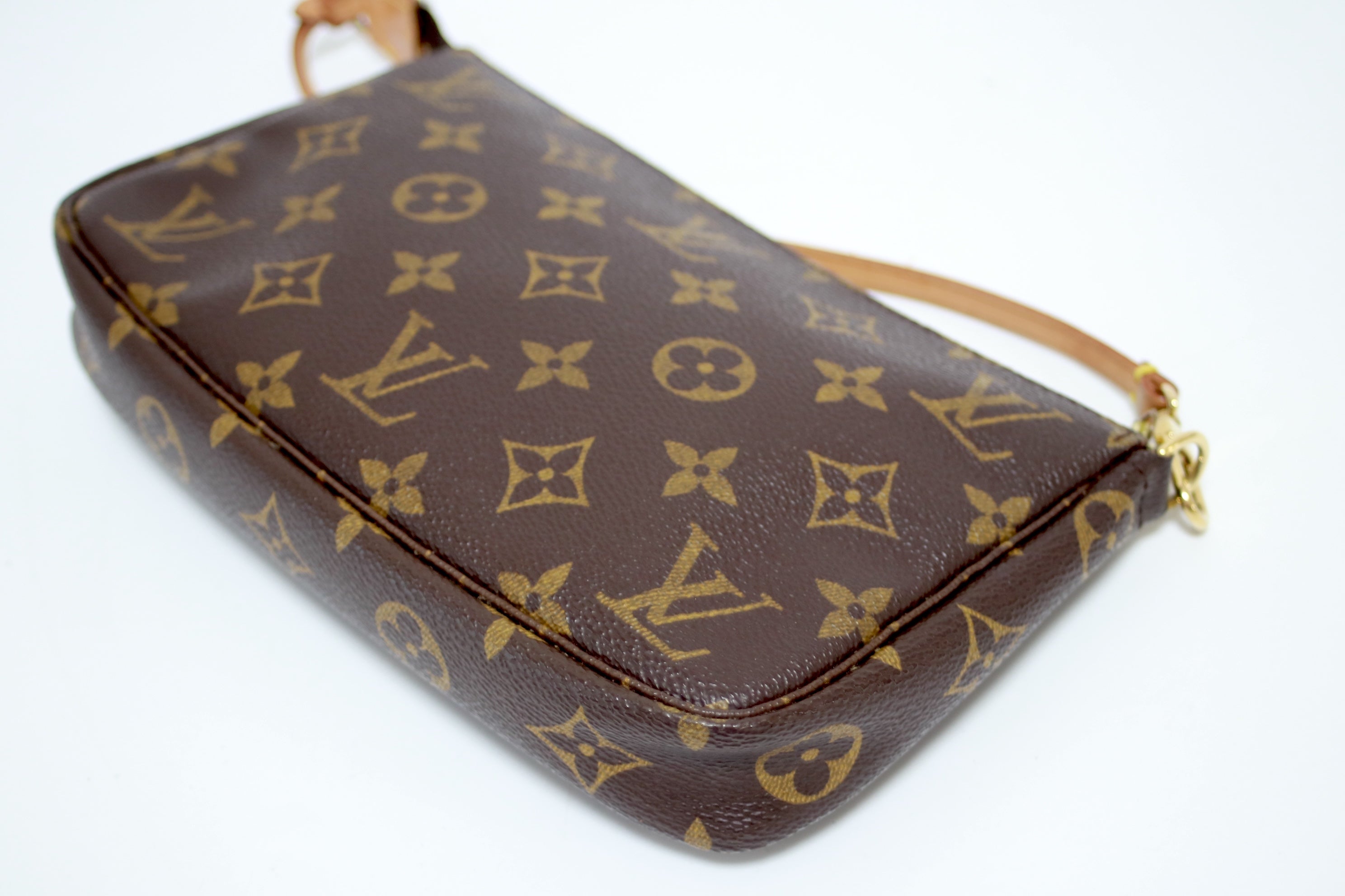 Louis Vuitton Pochette Accessories Used (8223)