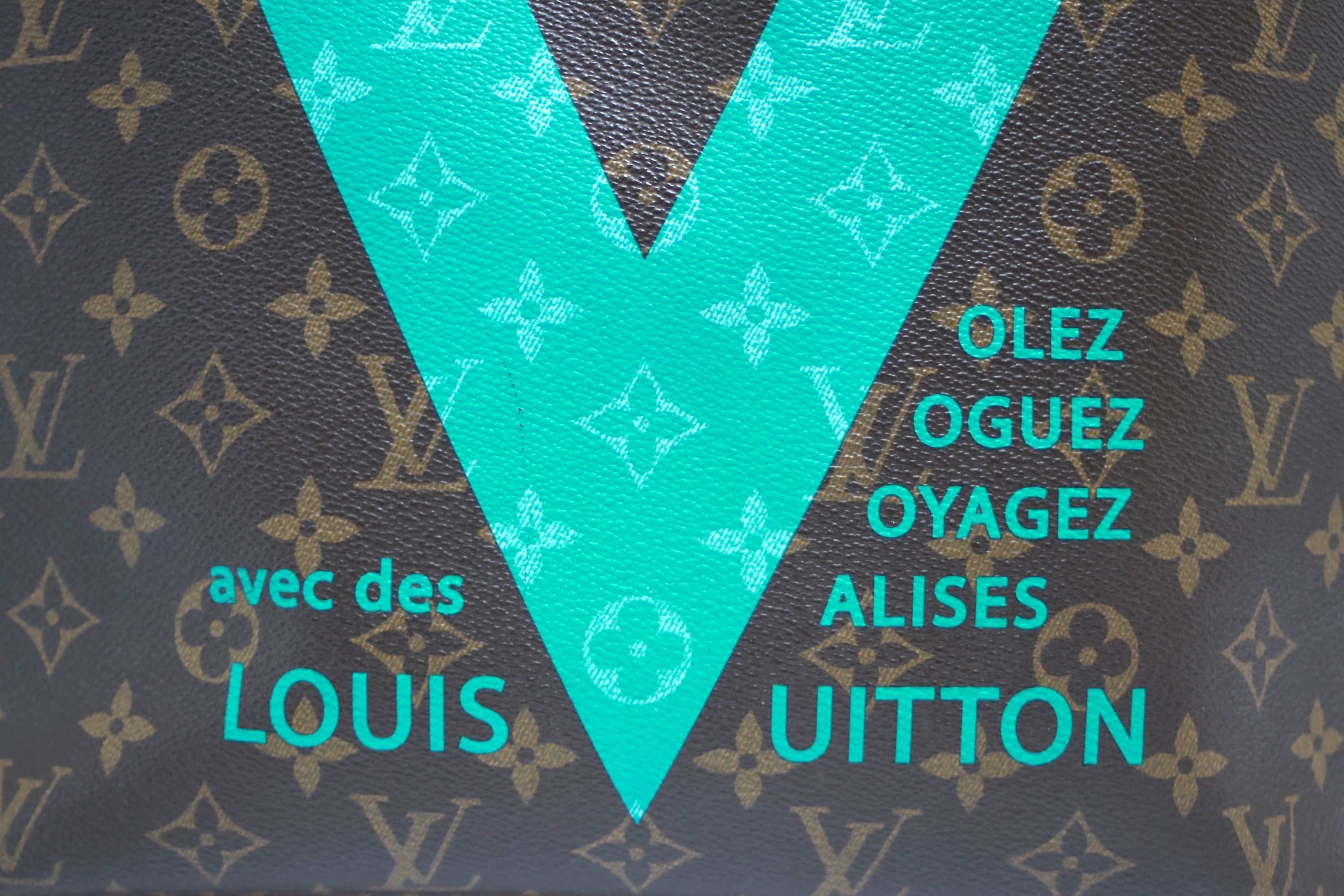 Louis Vuitton Limited Edition Neverfull MM V Turquoise Shoulder Bag Used (7747)