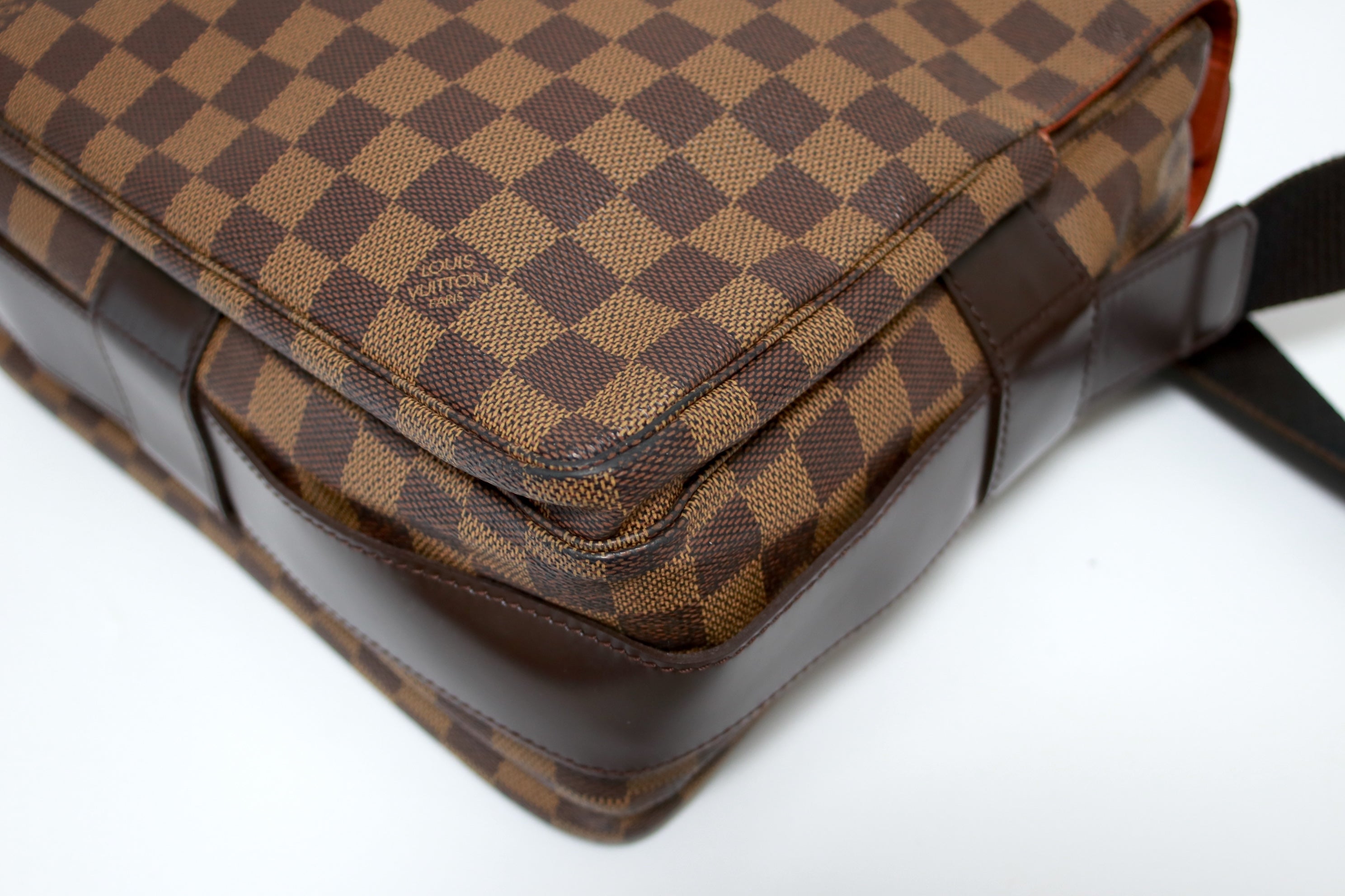 Louis Vuitton Naviglio Damier Ebene Messenger Bag Used