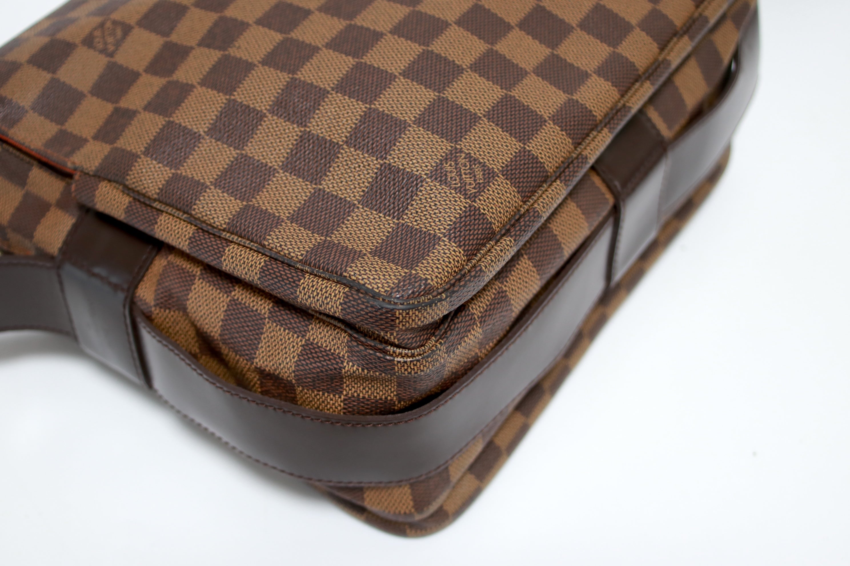 Louis Vuitton Naviglio Damier Ebene Messenger Bag Used