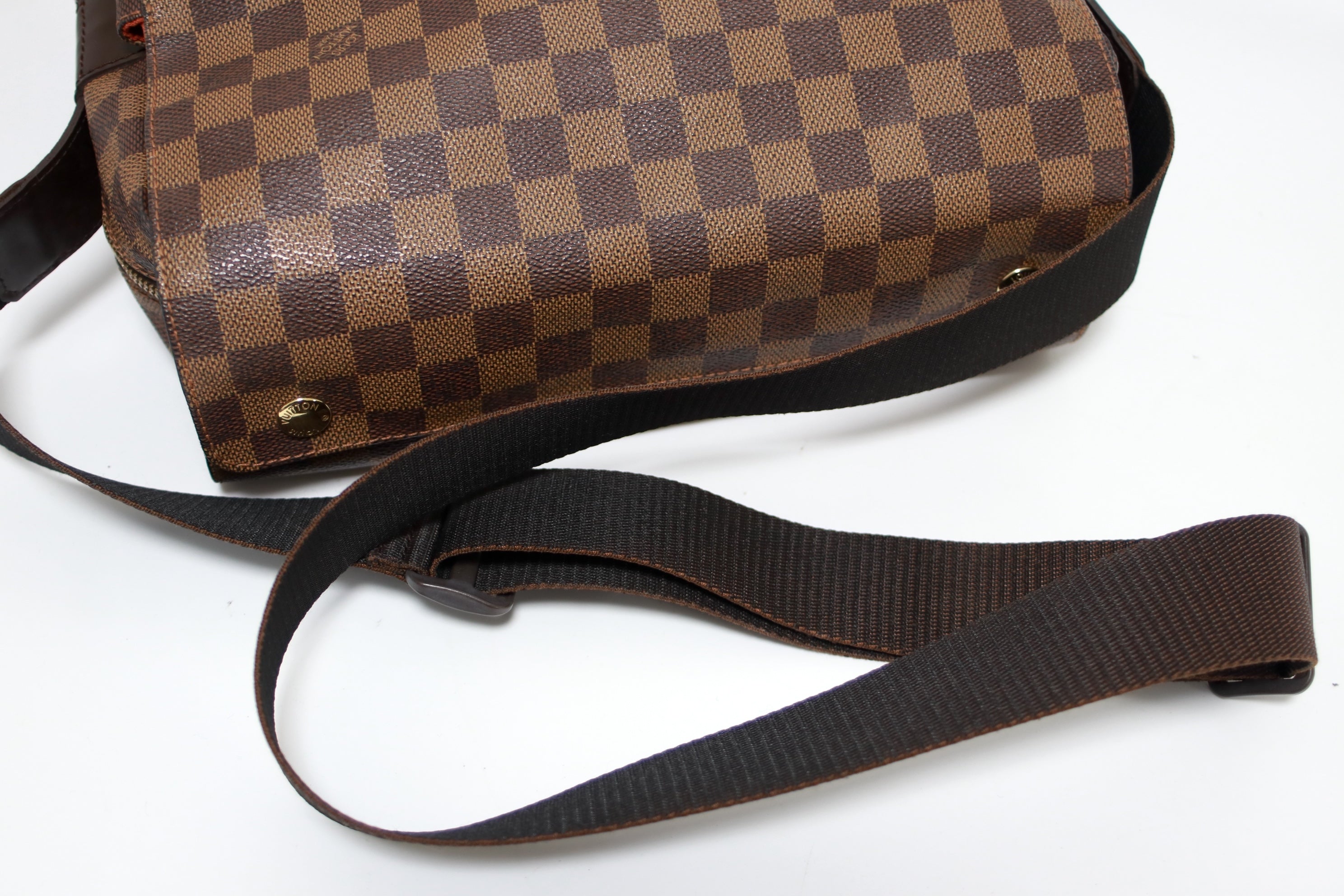 Louis Vuitton Naviglio Damier Ebene Messenger Bag Used