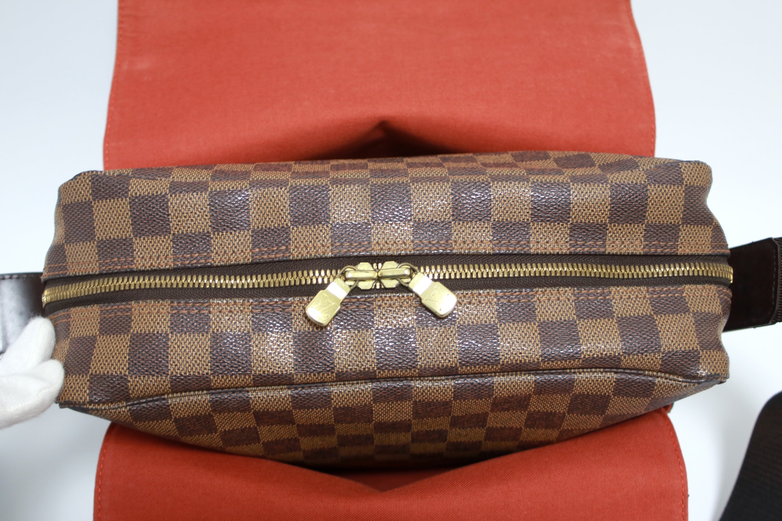 Louis Vuitton Naviglio Damier Ebene Messenger Bag Used